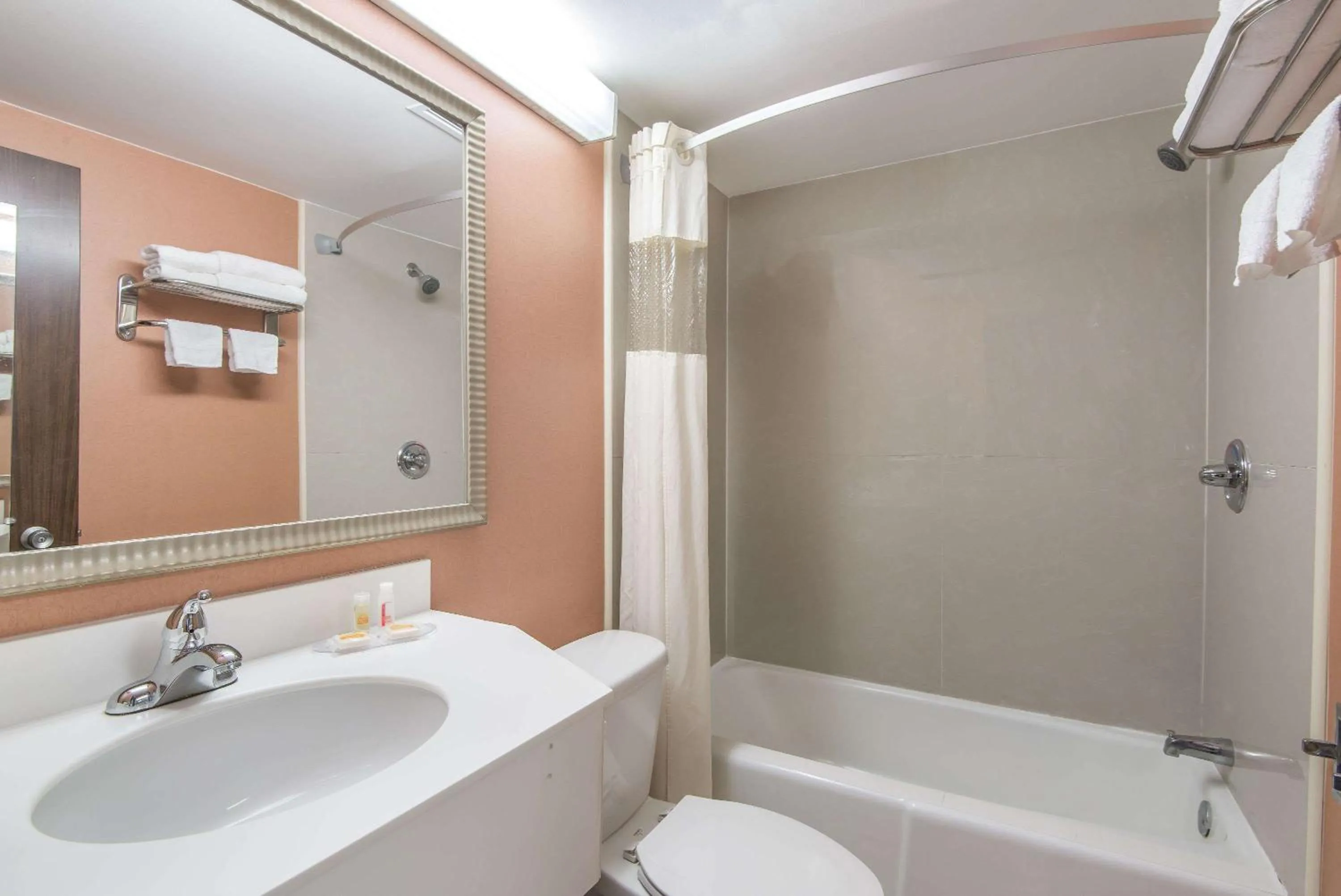 Shower in Vernon Motel