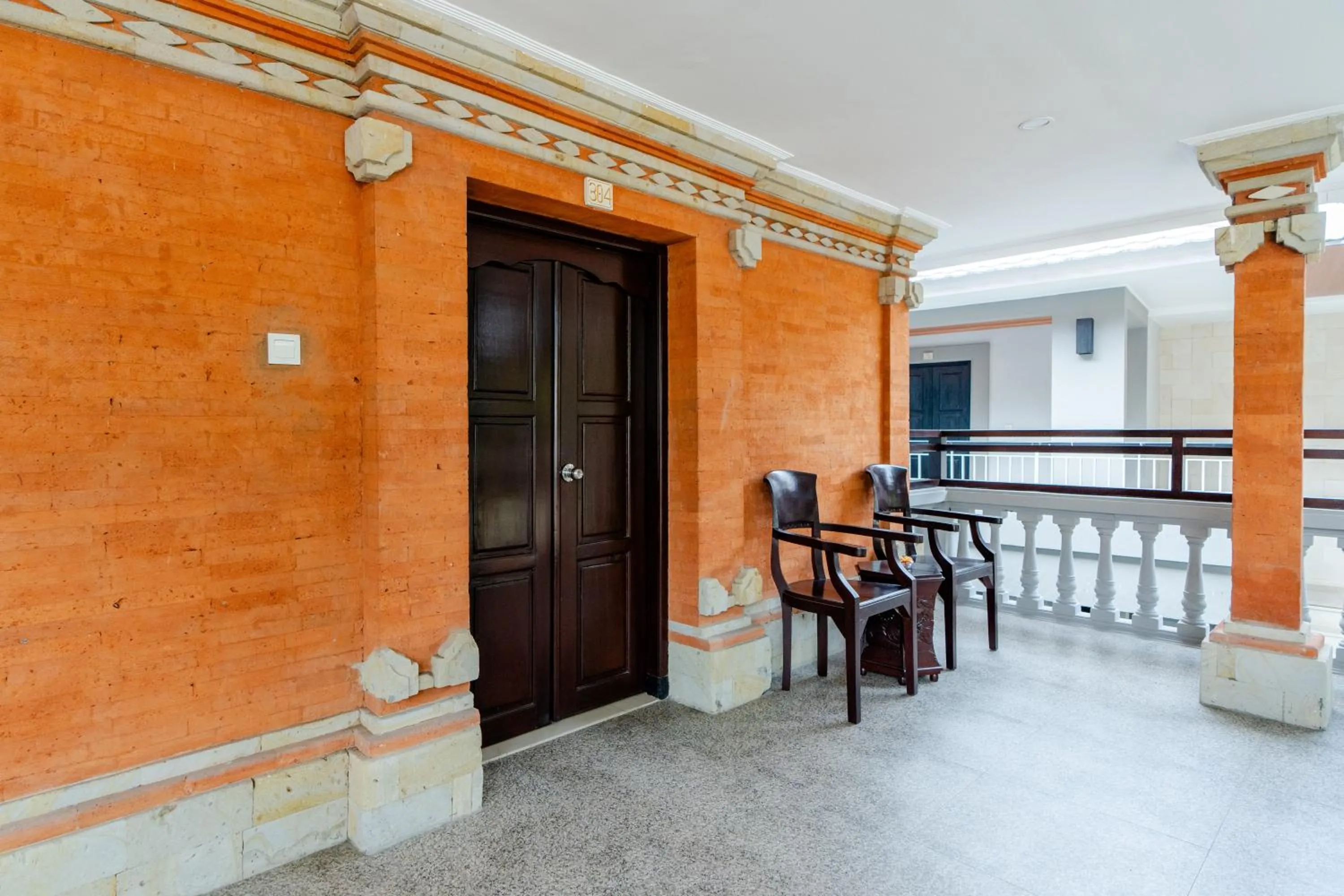 Balcony/Terrace in Dewi Sri Hotel