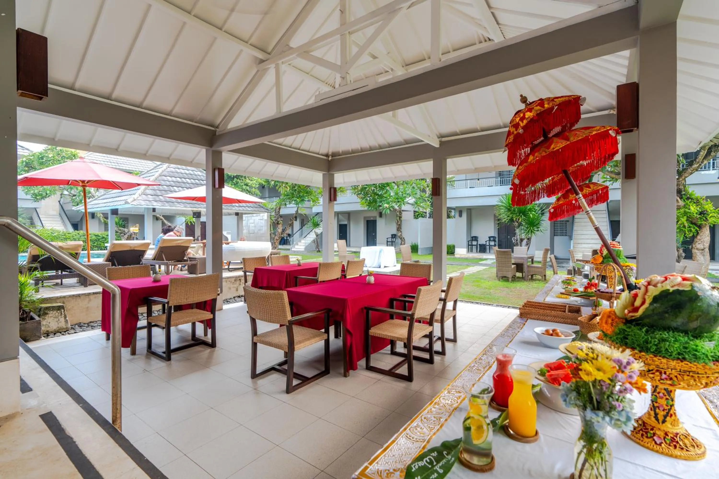 Restaurant/places to eat in Dewi Sri Hotel