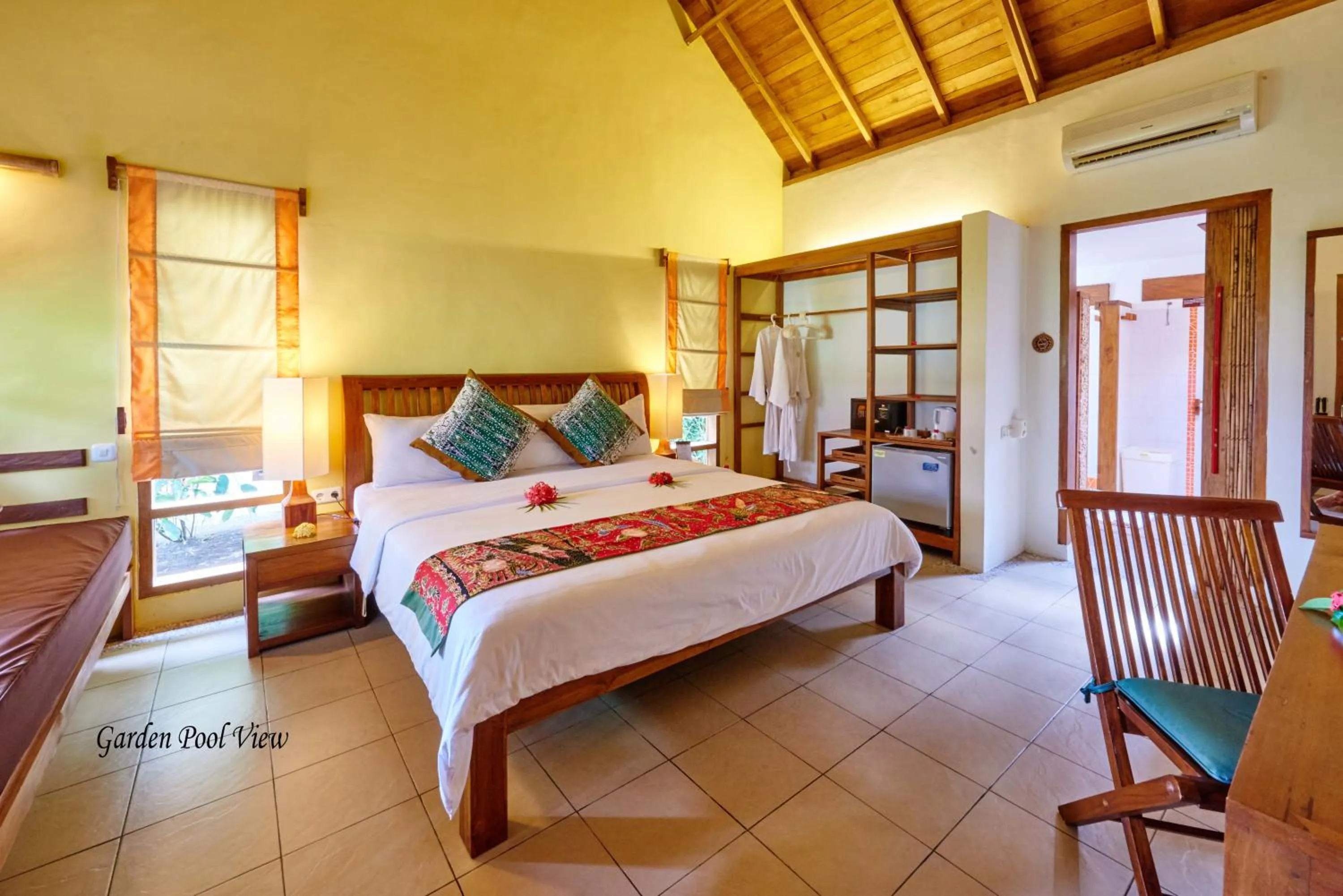 Garden, Bed in Cocotinos Manado