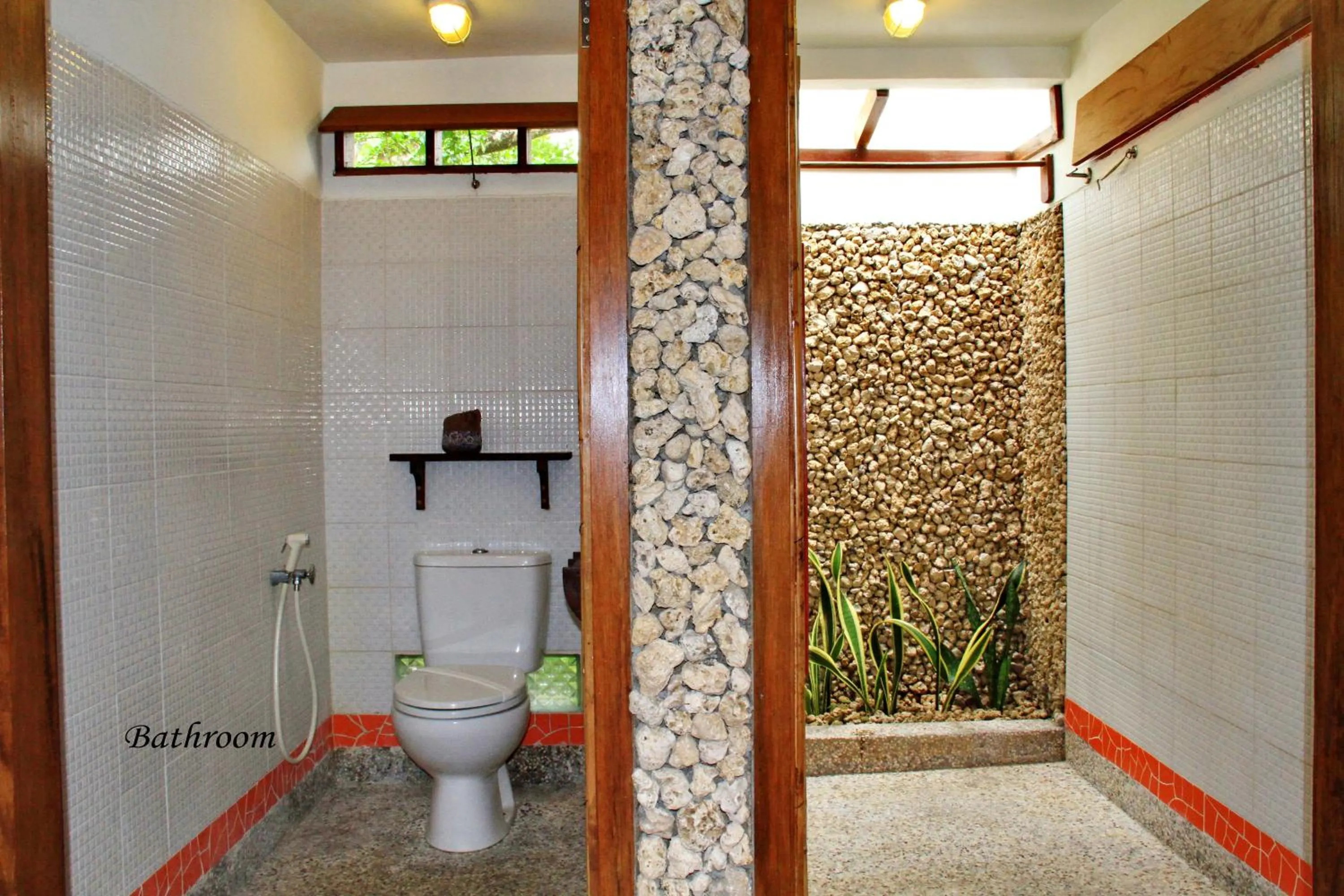 Bathroom in Cocotinos Manado