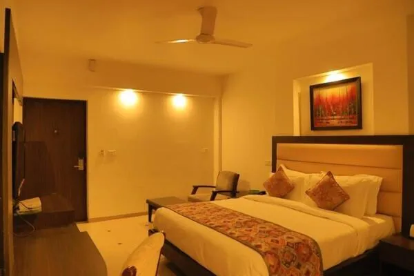 Bed in Hotel Natraj Rishikesh