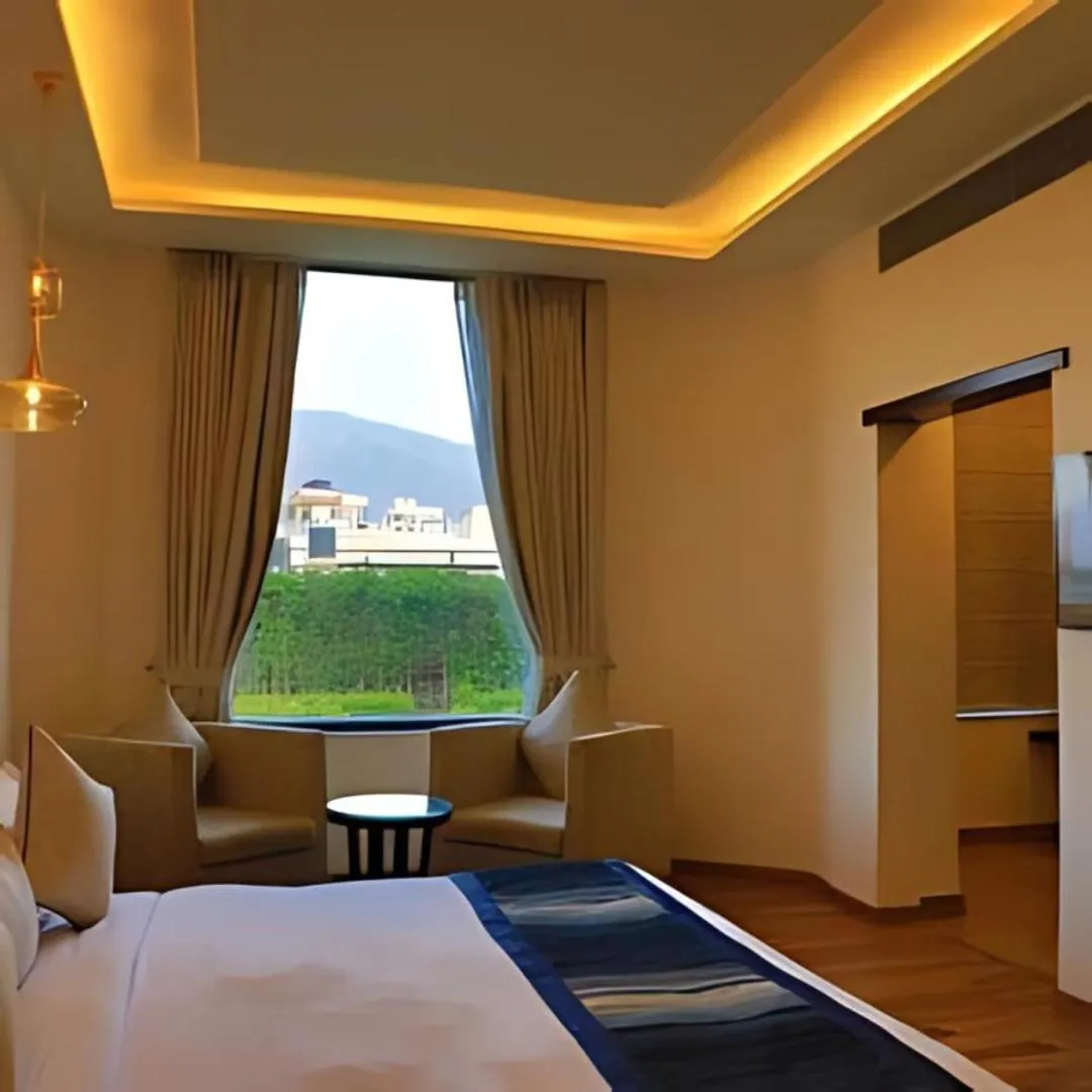 Bedroom, Bed in Hotel Natraj Rishikesh