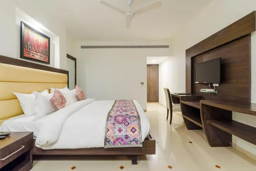 Bed in Hotel Natraj Rishikesh