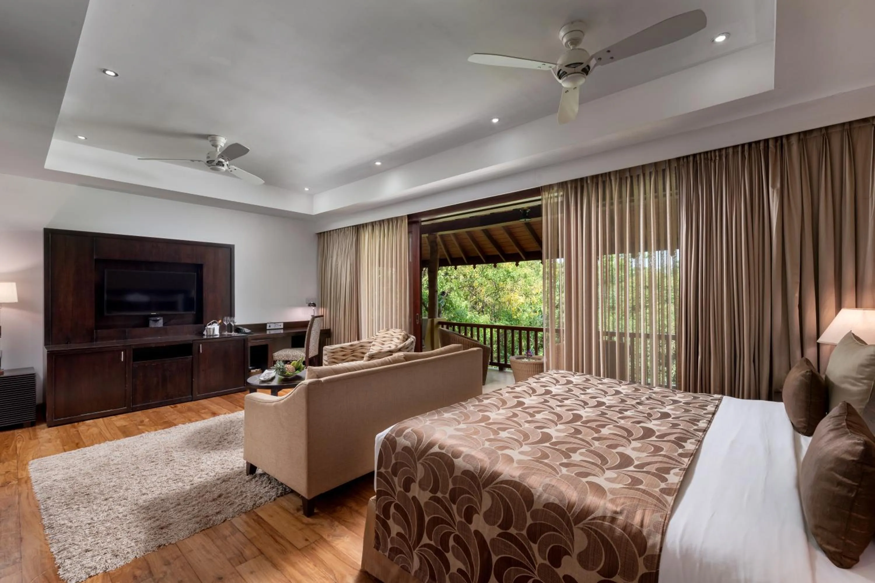 Bedroom, Bed in Amaya Lake Dambulla