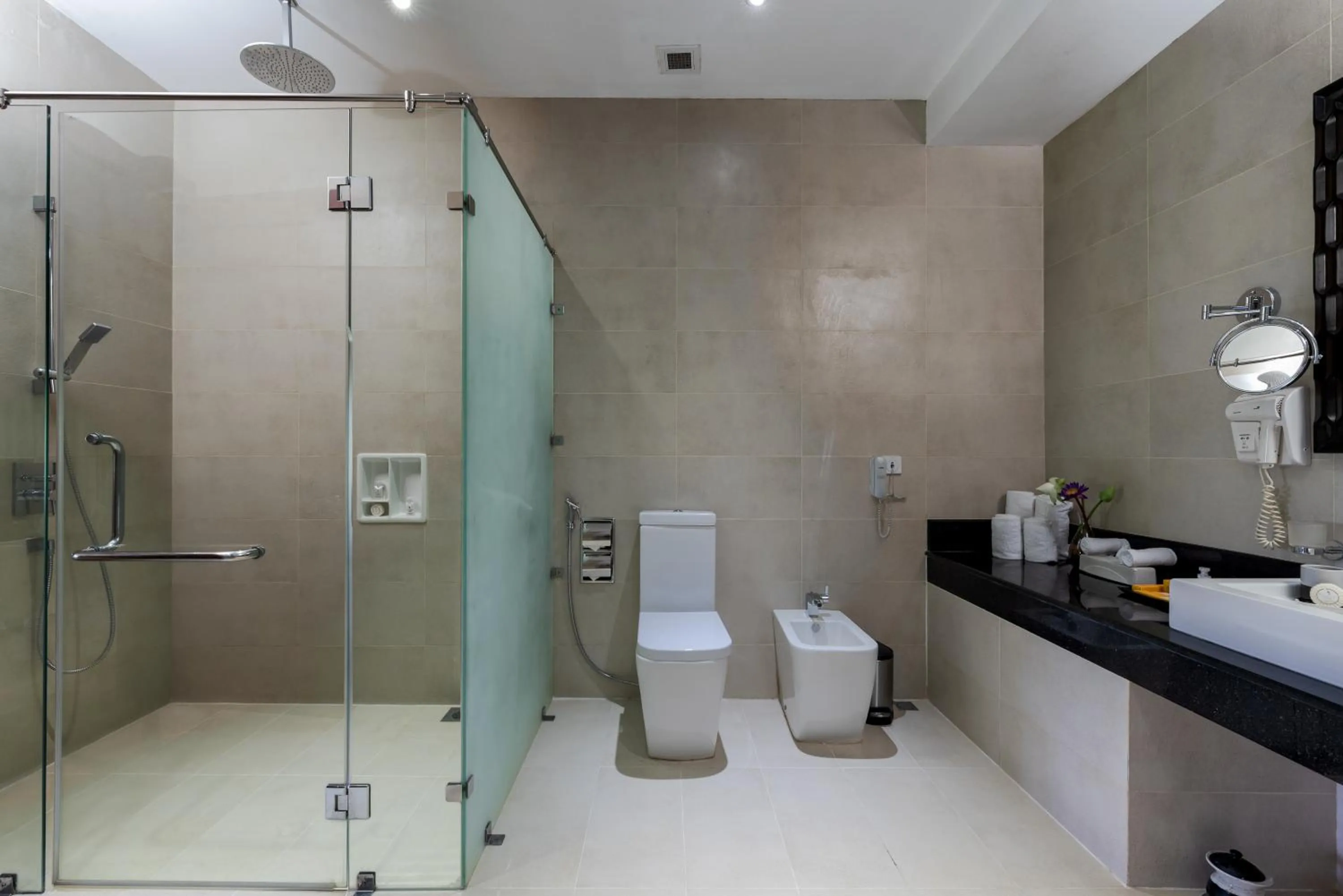 Bathroom in Amaya Lake Dambulla