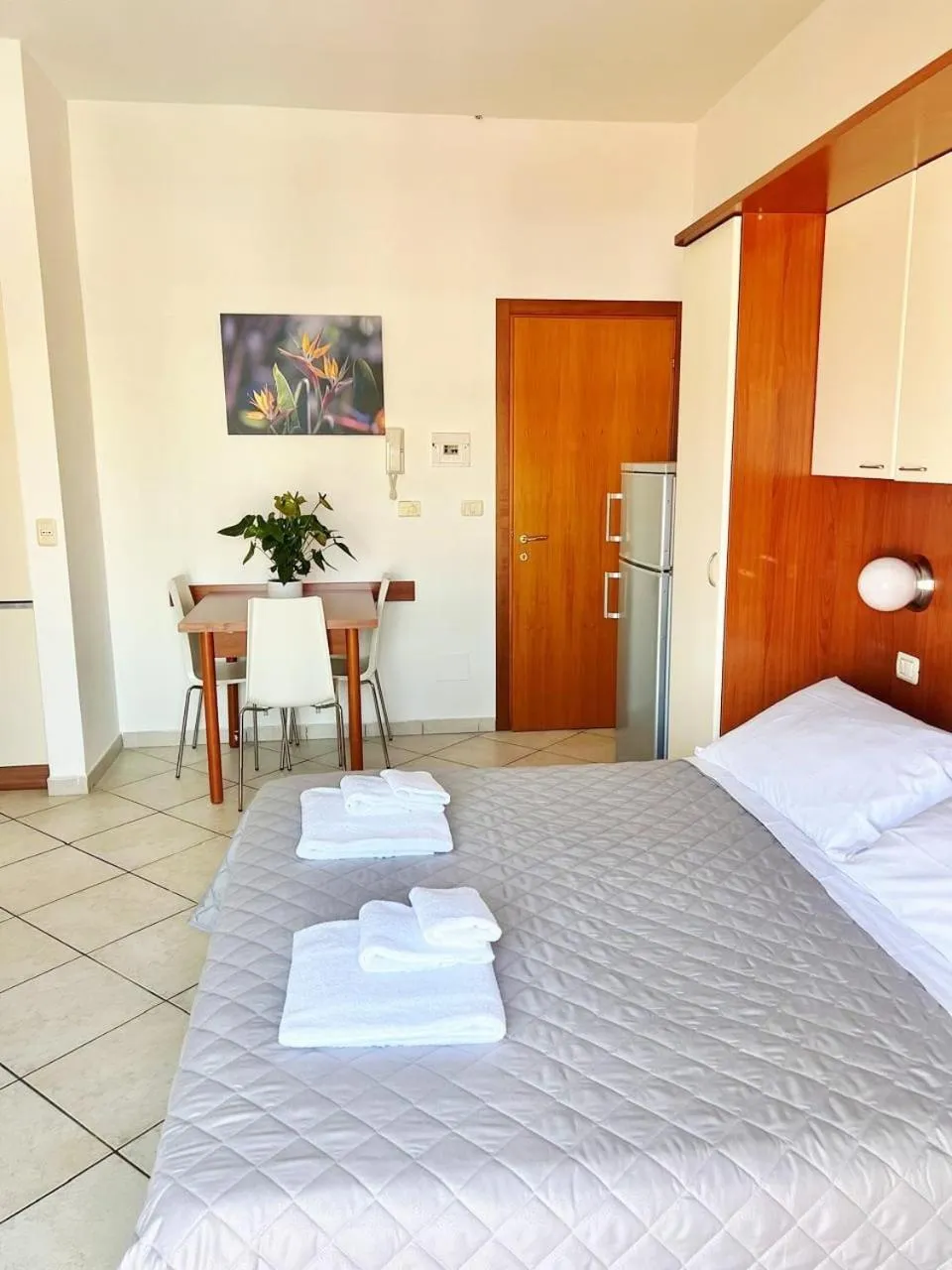 Bed in Residence I Girasoli