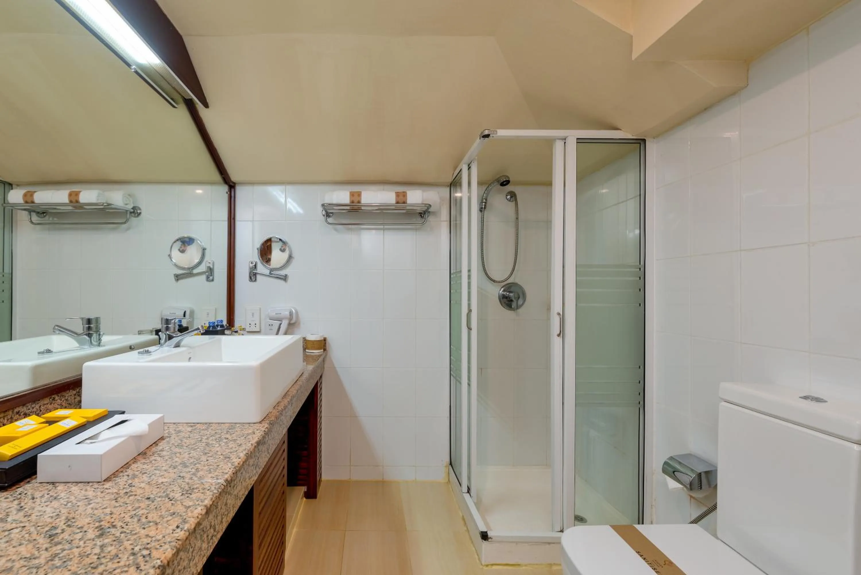 Bathroom in Amaya Hills Kandy