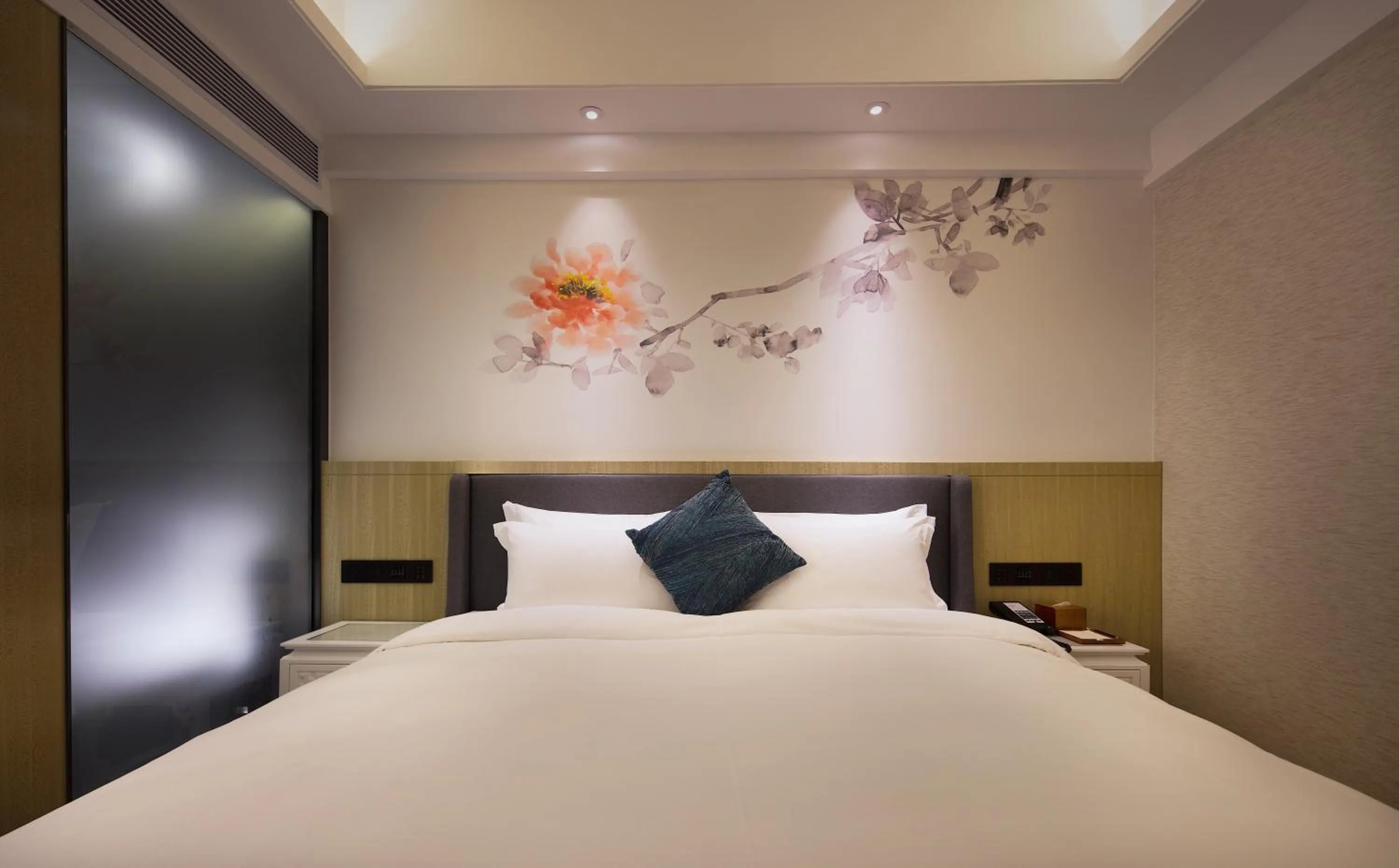 Bed in Paco Hotel Guangzhou Jiangtai Road Metro Branch