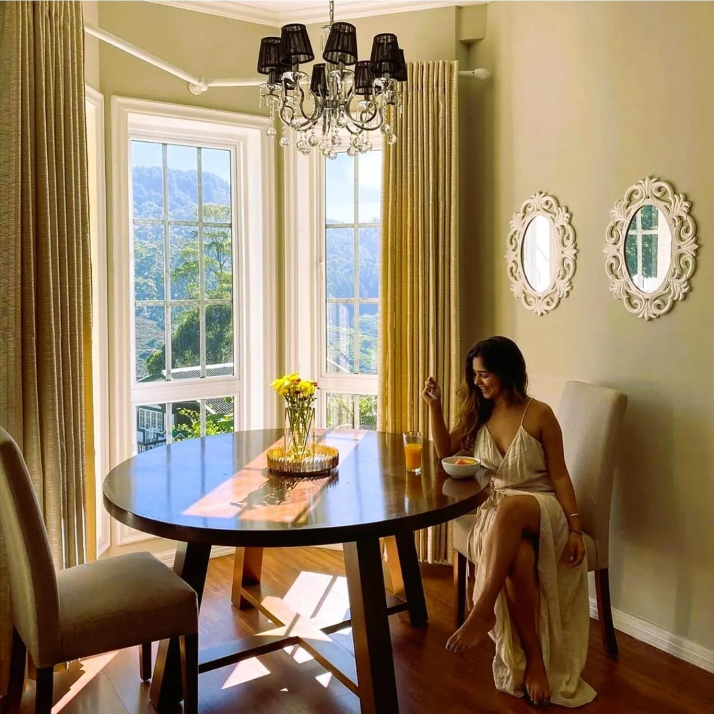 Dinner in Luxe Wilderness - Private Villas, Free Breakfast, 2km from City Centre