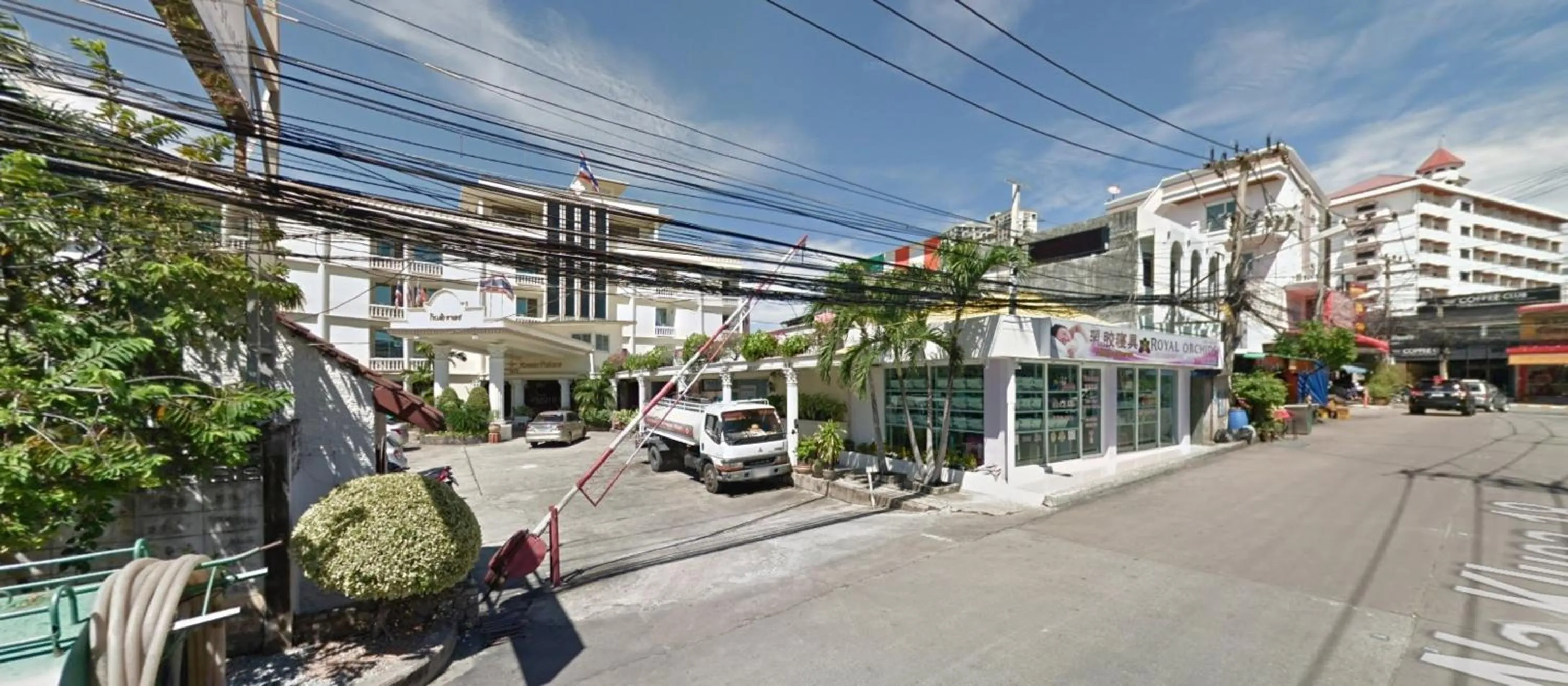 Street view in Hotel Romeo Palace Pattaya