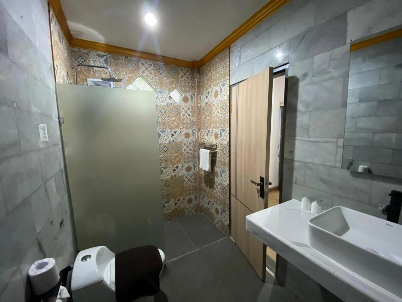 Bathroom in Melasti Kuta Beach Hotel & Spa