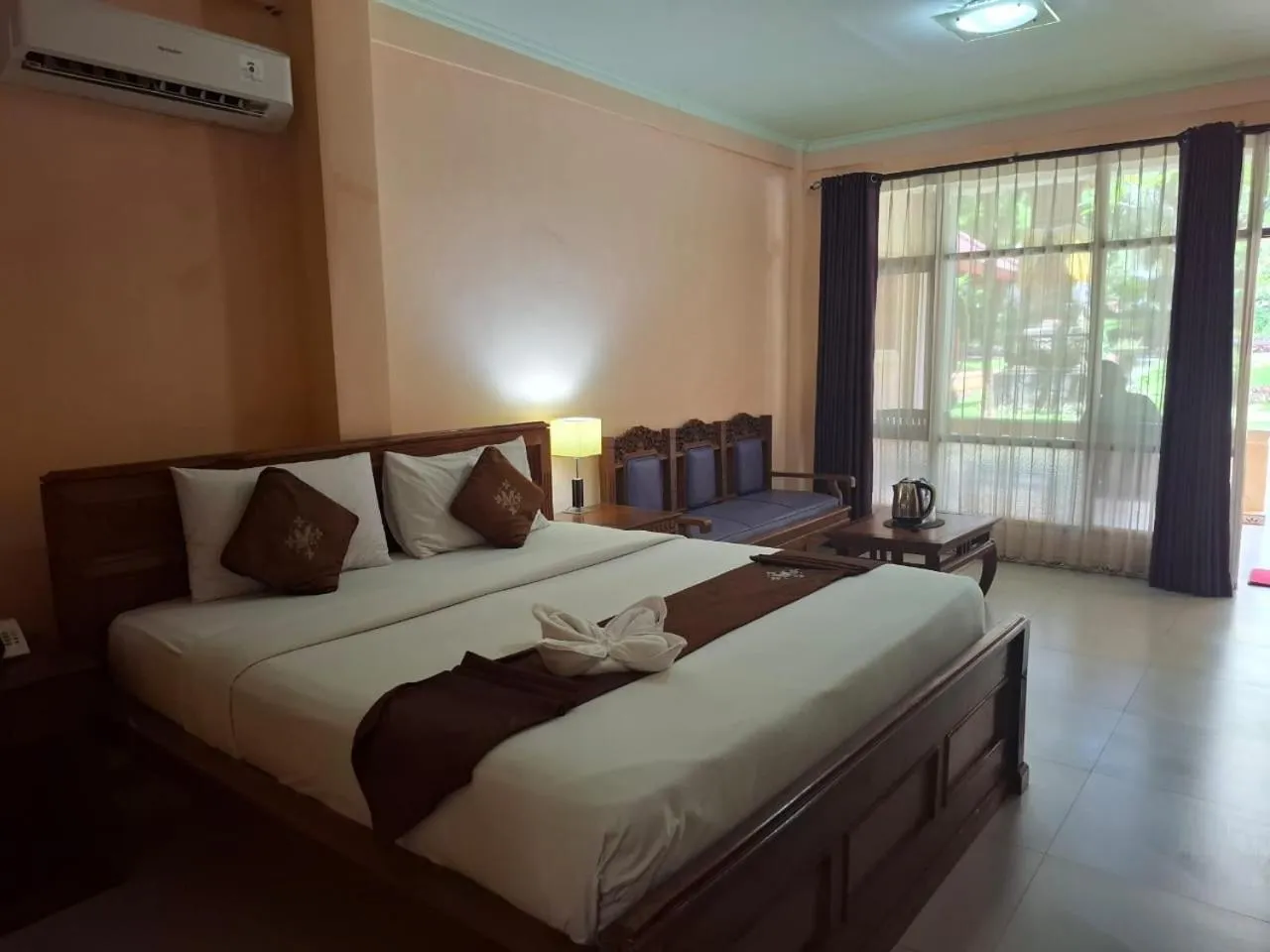 Bed in Melasti Kuta Beach Hotel & Spa
