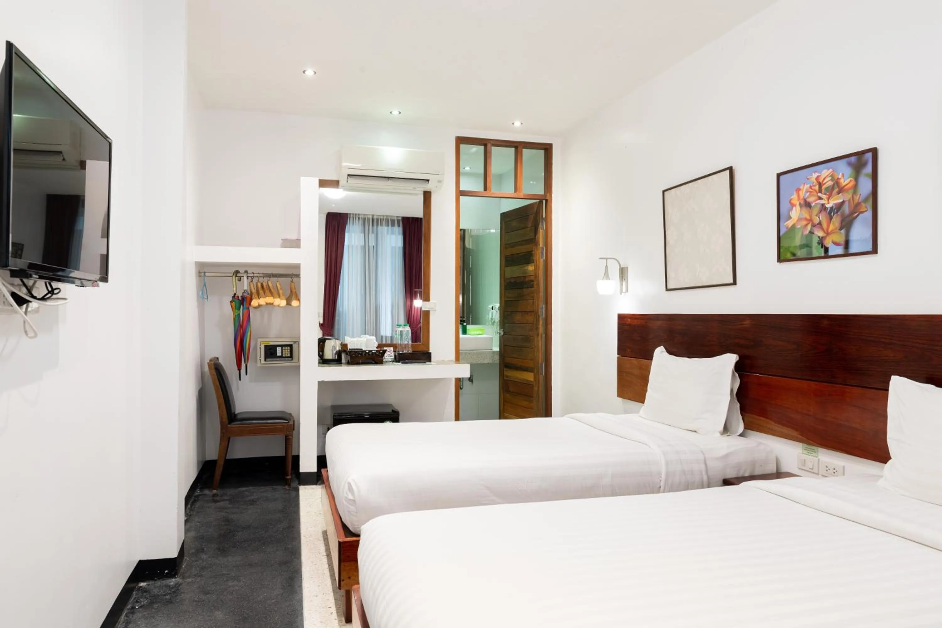 Bed in Green View Village Resort