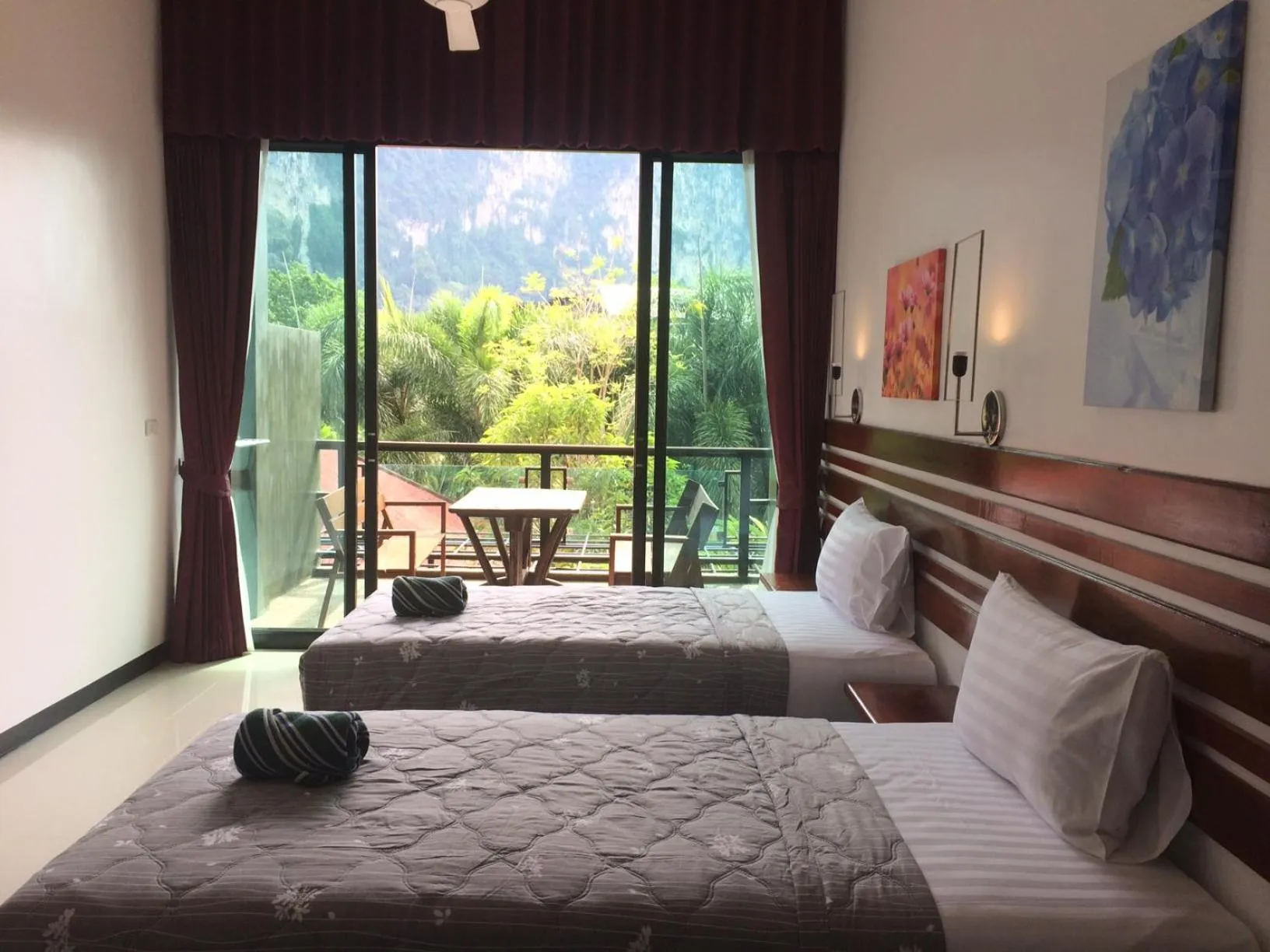 Bed in Green View Village Resort