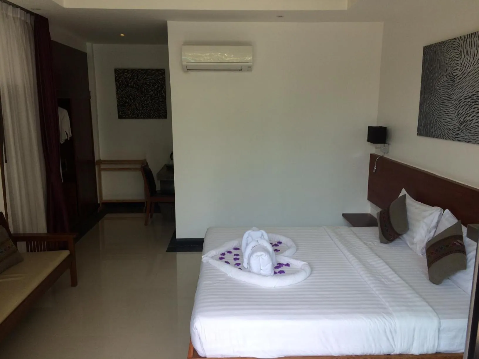 Bed in Green View Village Resort