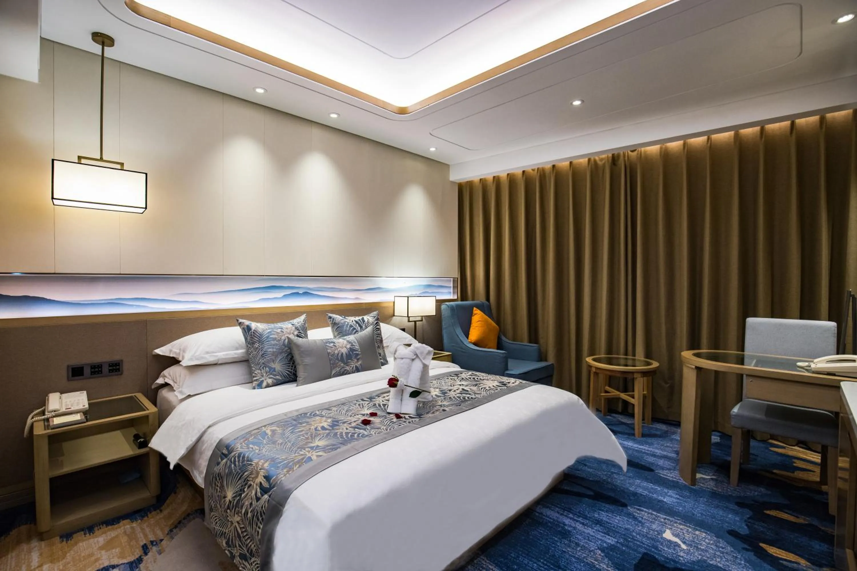 Bed in Kunming Golden Spring Hotel