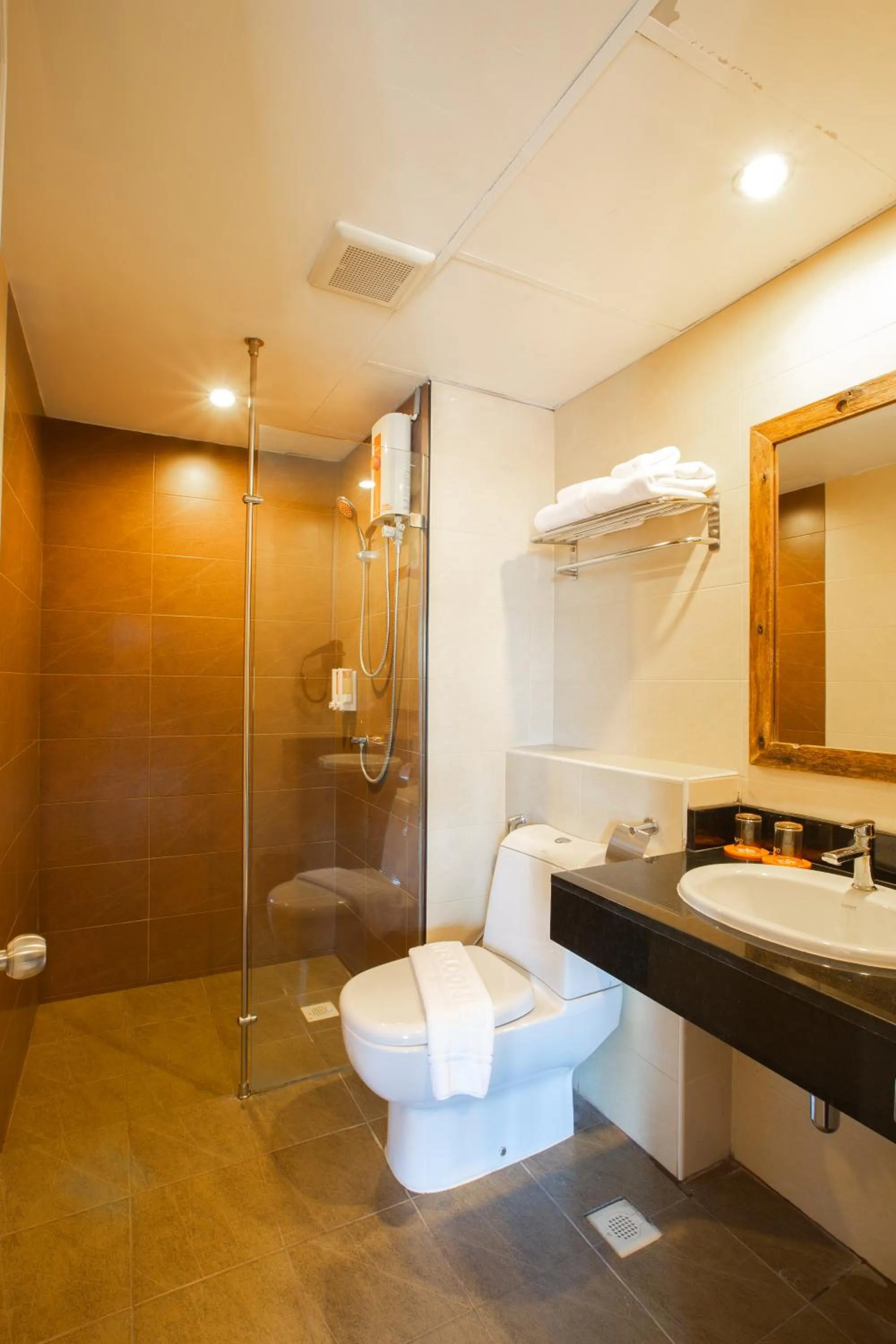 Shower in MeStyle Place Hotel