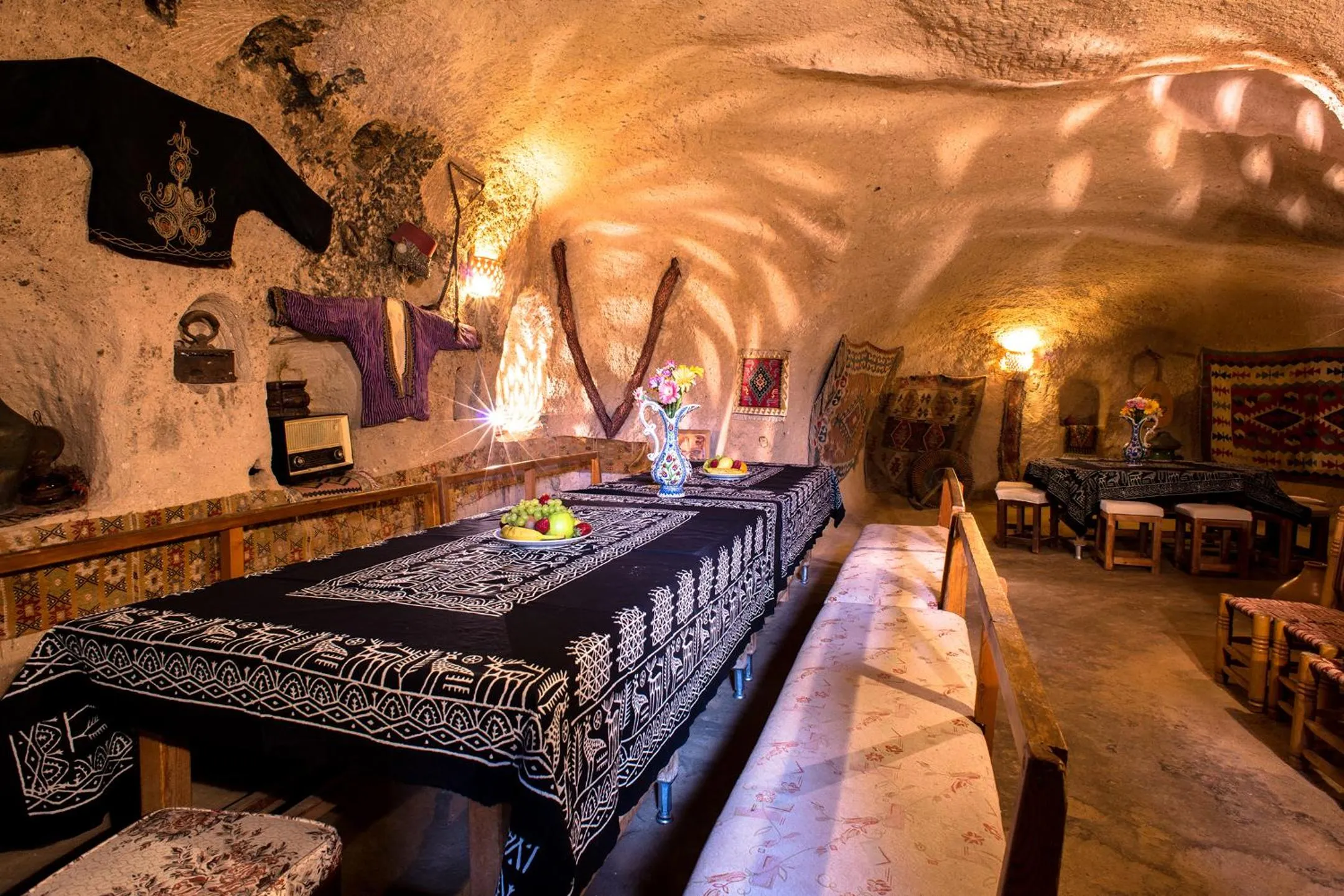 Restaurant/places to eat in Kirkit Hotel