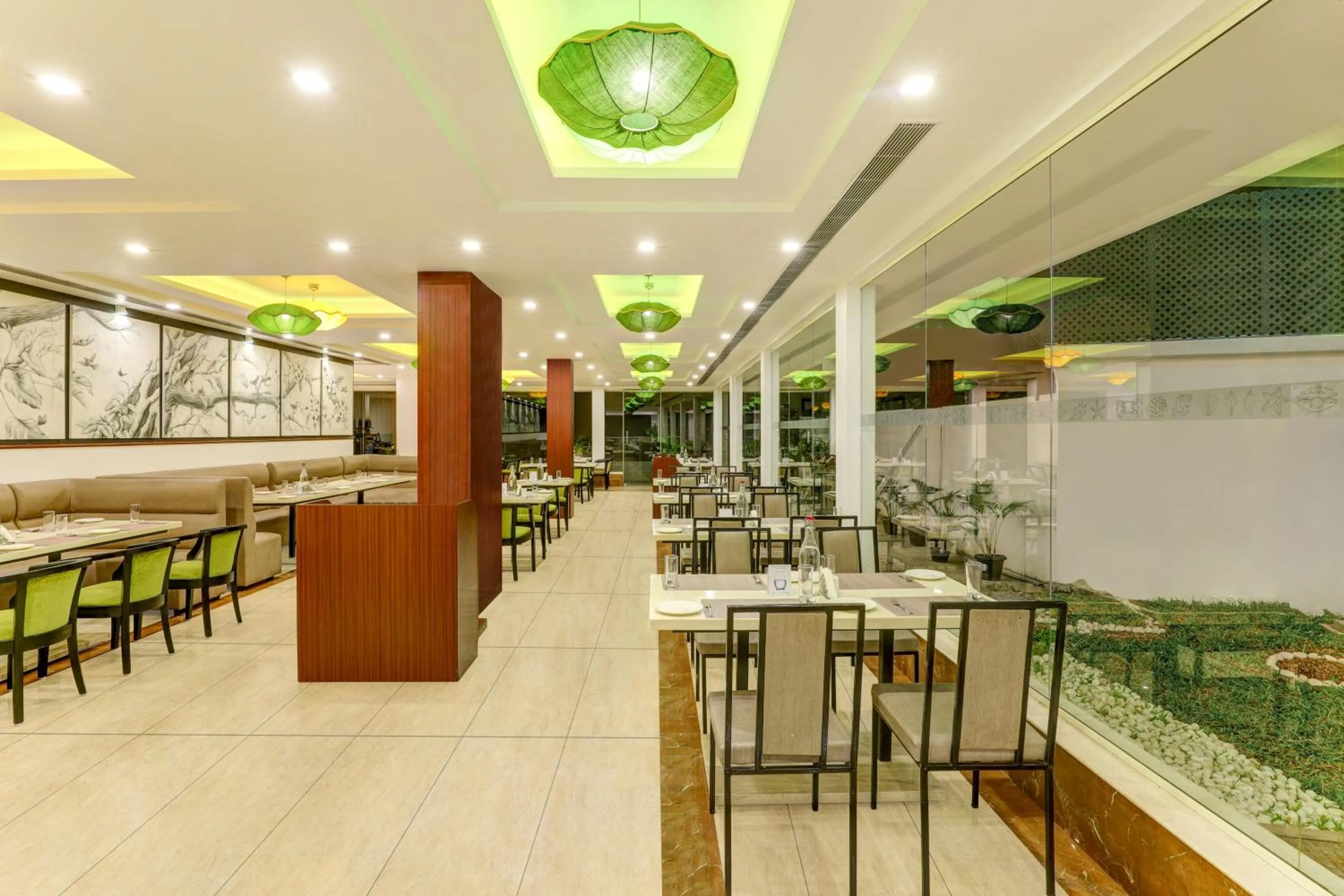 Restaurant/places to eat in Lemon Tree Hotel, Port Blair Near to Airport