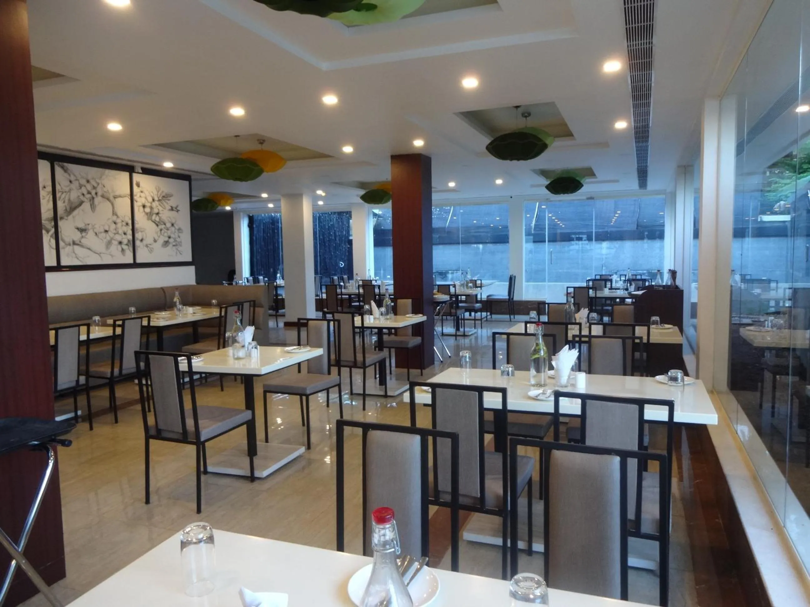 Restaurant/places to eat in Lemon Tree Hotel, Port Blair Near to Airport