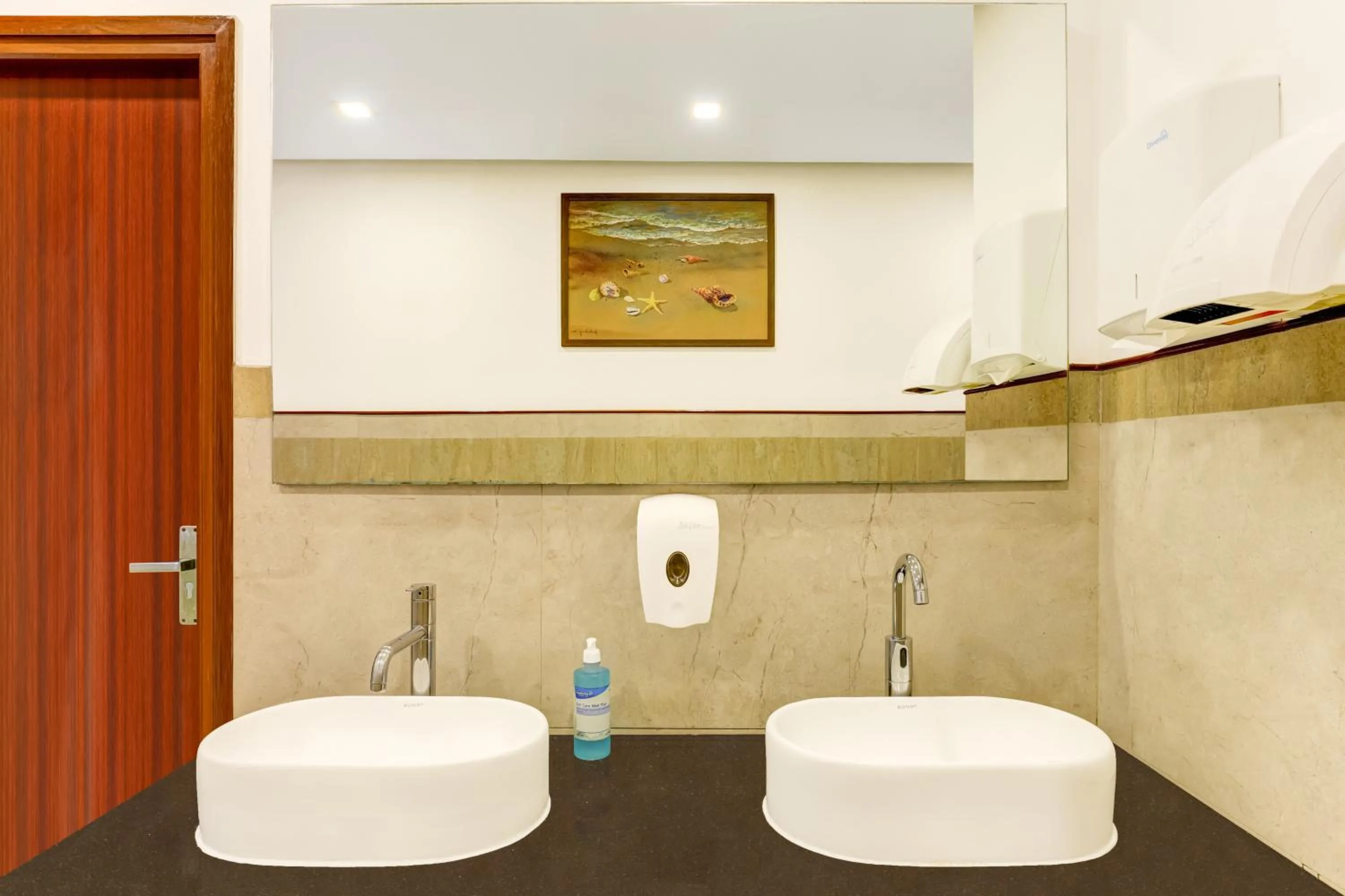 Lemon Tree Hotel, Port Blair Near to Airport