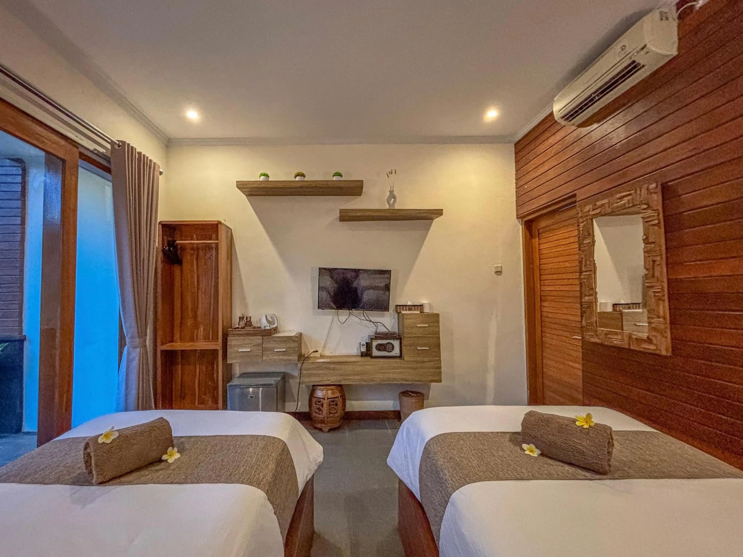 Bedroom, Bed in Singabu Bungalows