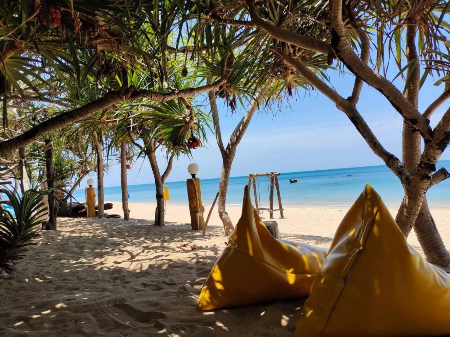 Beach in Lanta Miami Resort - SHA Extra Plus