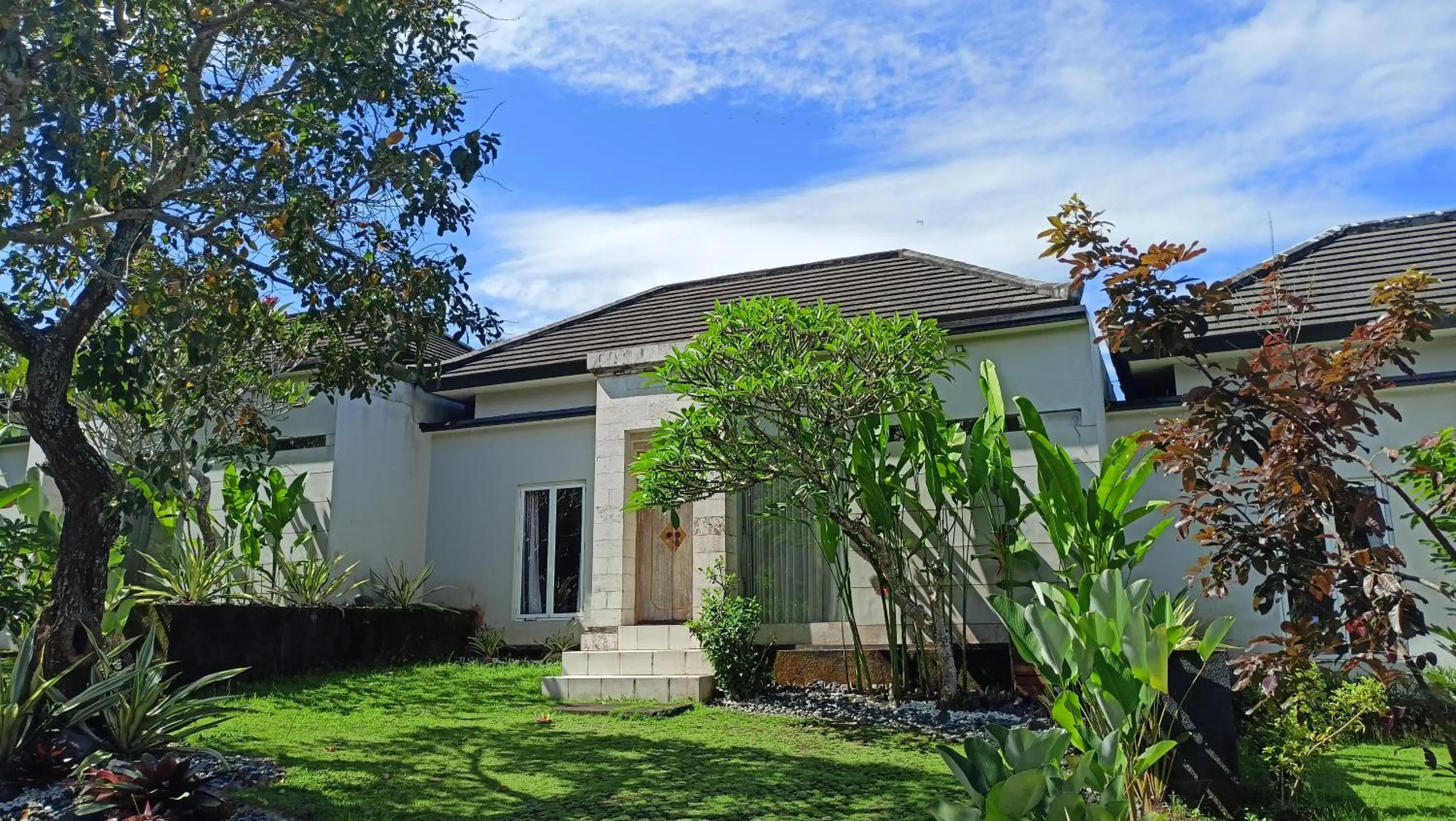 Facade/entrance in Umadhatu Resort by Amerta