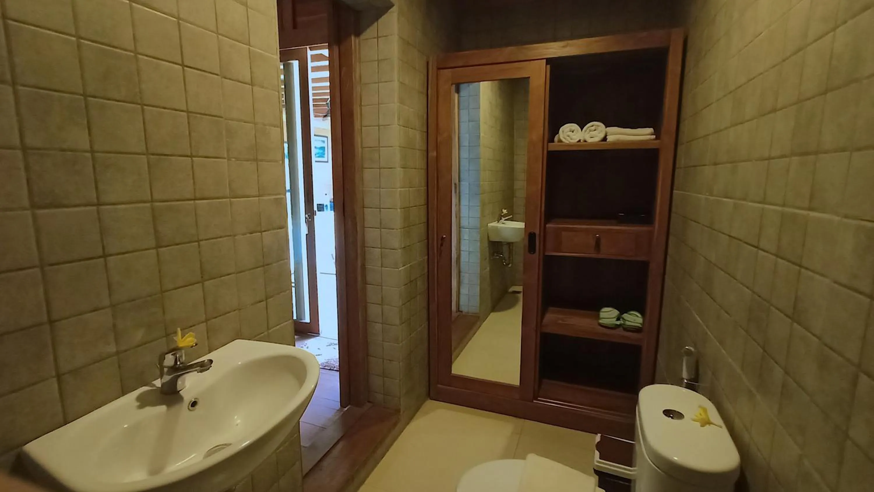 Shower in Umadhatu Resort by Amerta