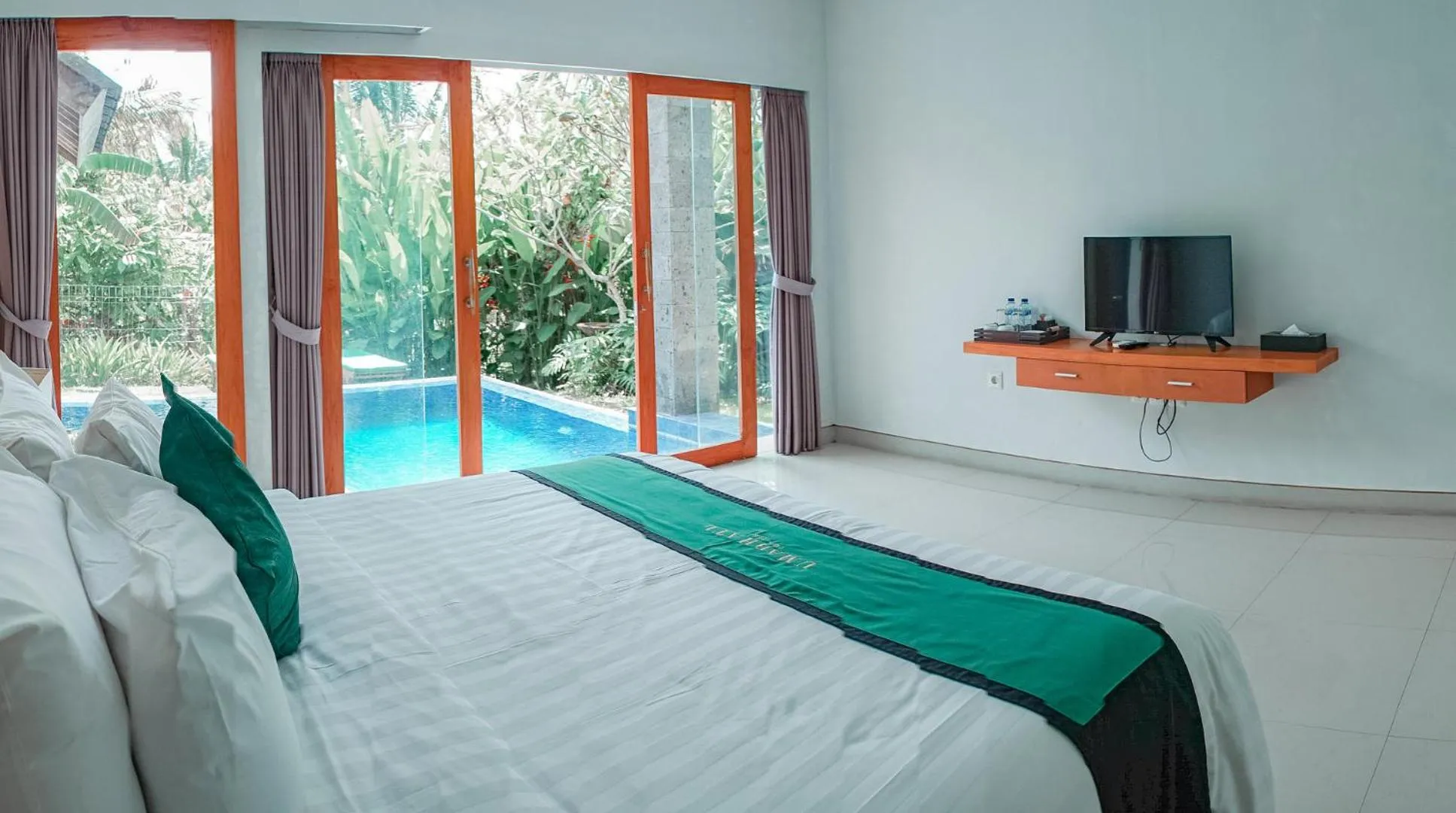 Photo of the whole room, Bed in Umadhatu Resort by Amerta