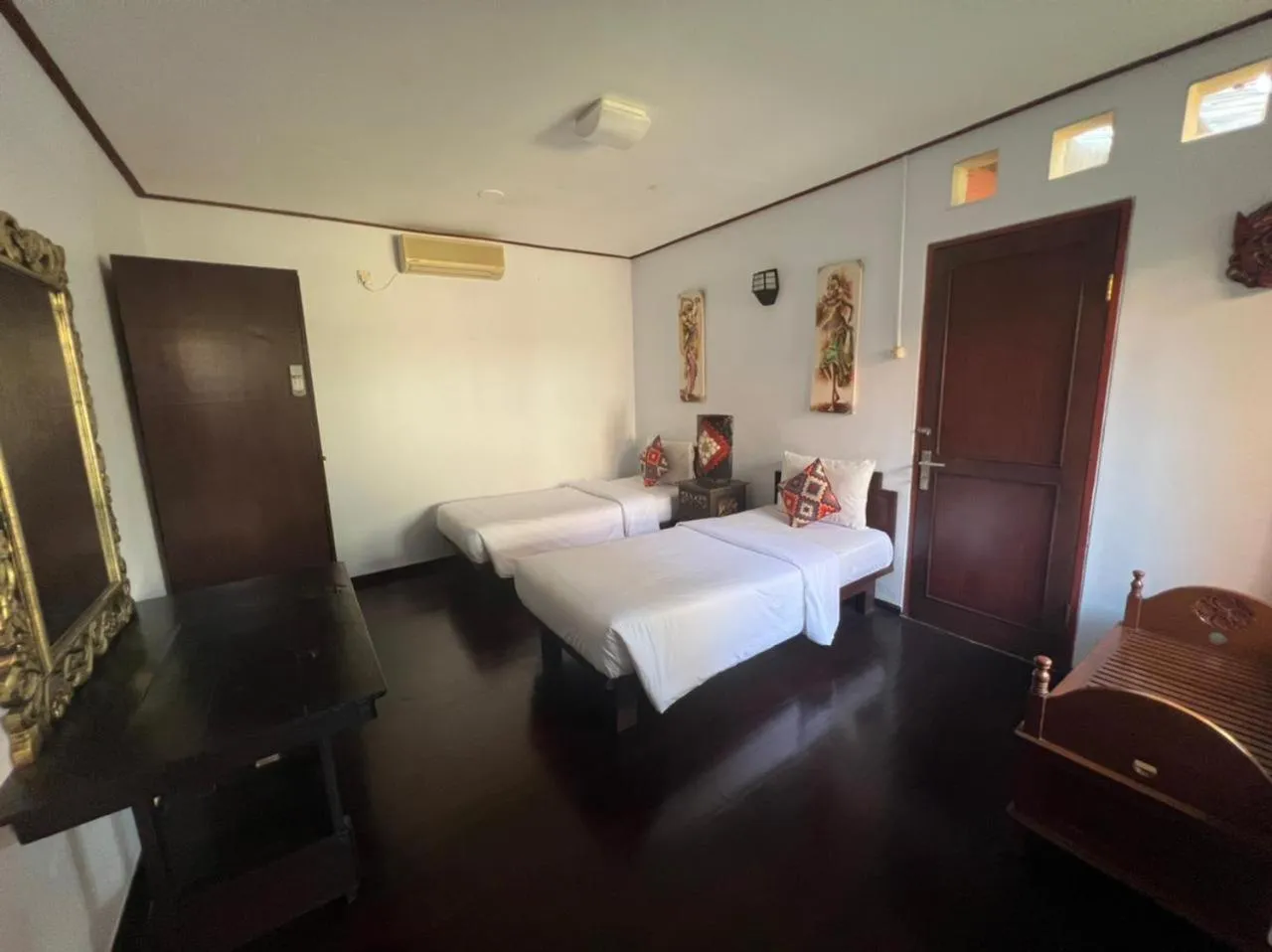 Bed in Wikarmas Villa Sanur