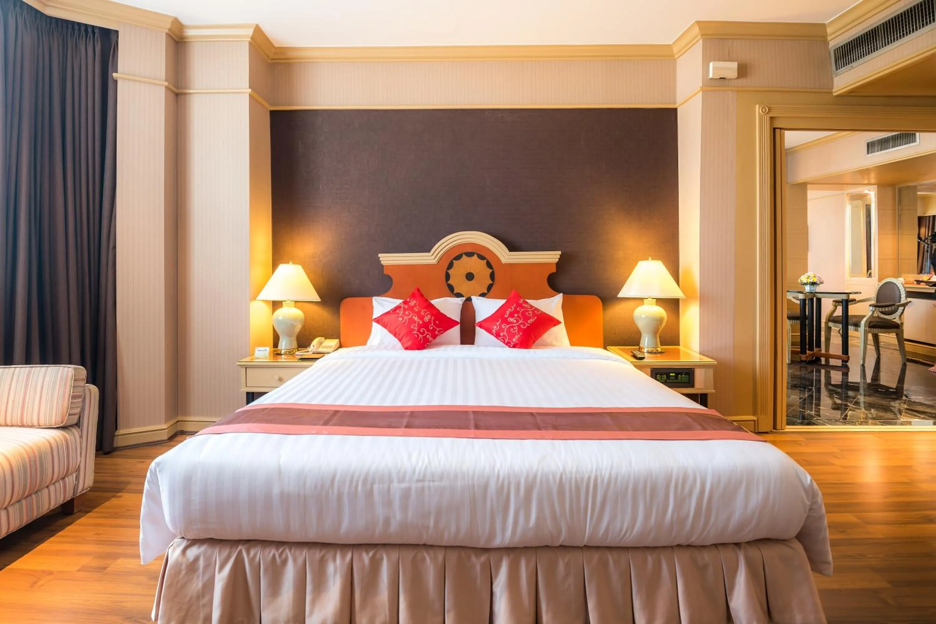 Bedroom, Bed in The Maruay Garden Hotel