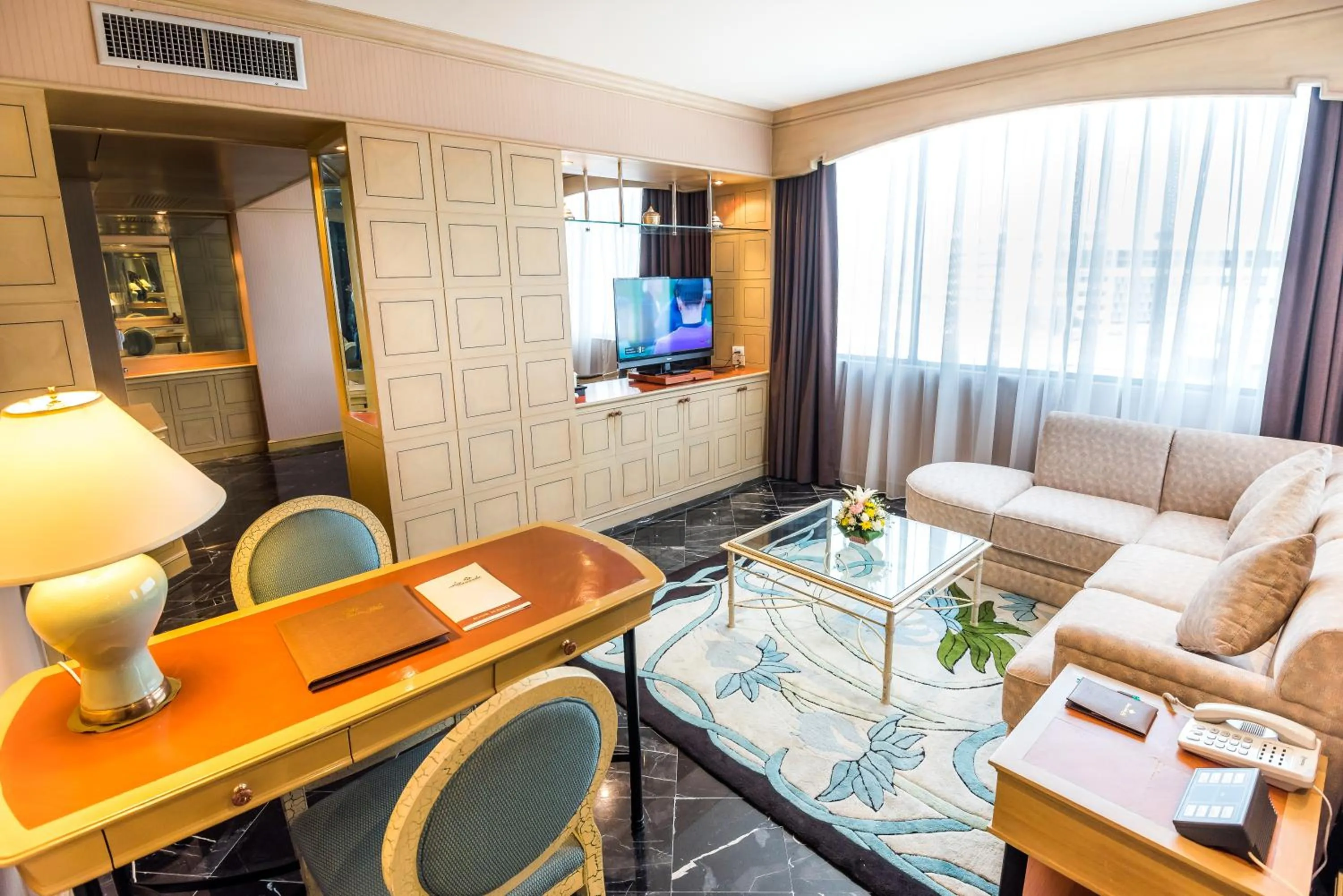 Living room in The Maruay Garden Hotel