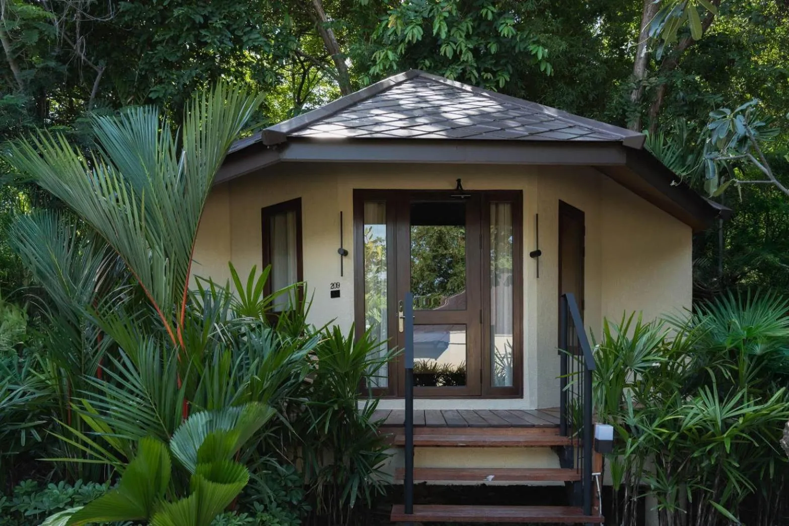 Garden view in Kira Baya Koh Samed