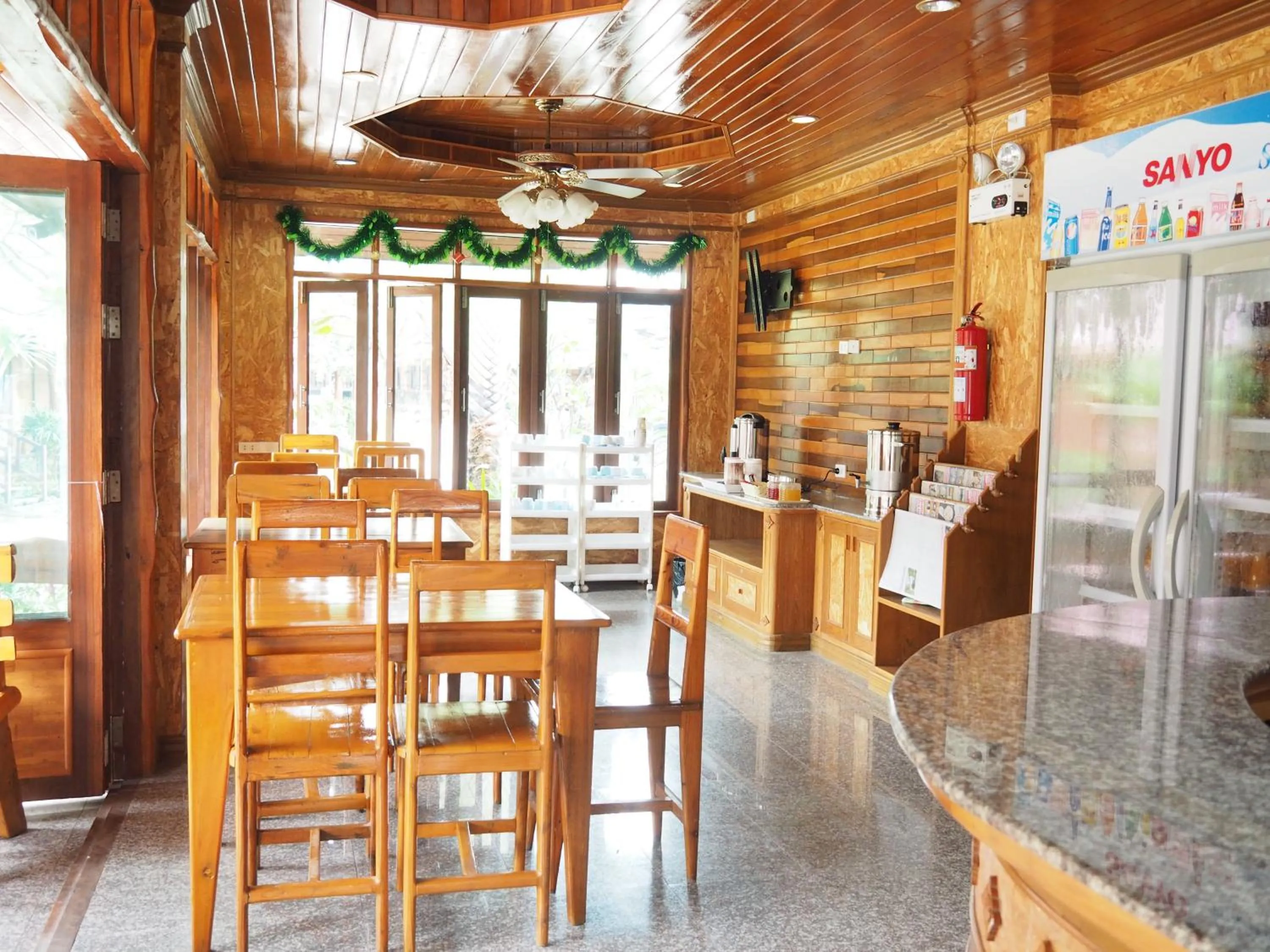 Restaurant/places to eat in Chatsuree Boutique Resort