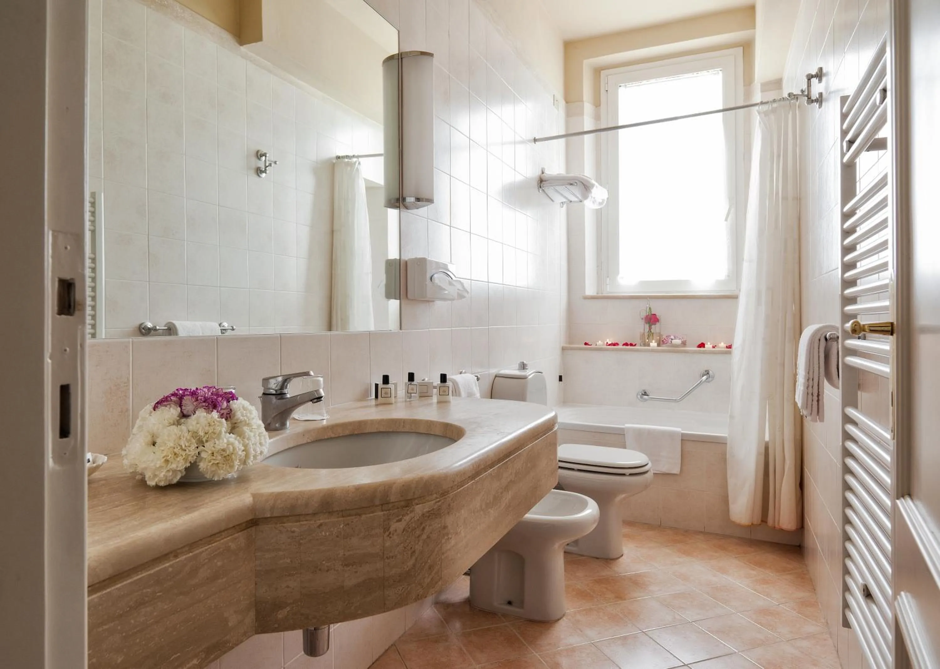 Bathroom in Hotel Ercolini & Savi