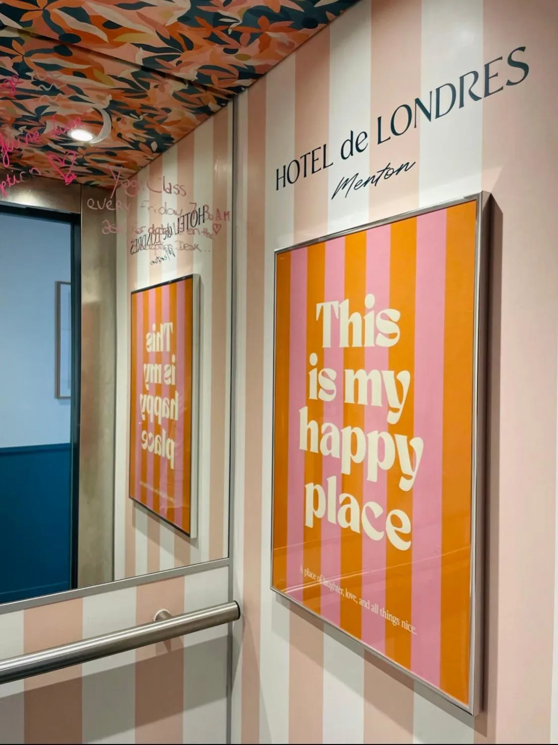 elevator in Hôtel De Londres