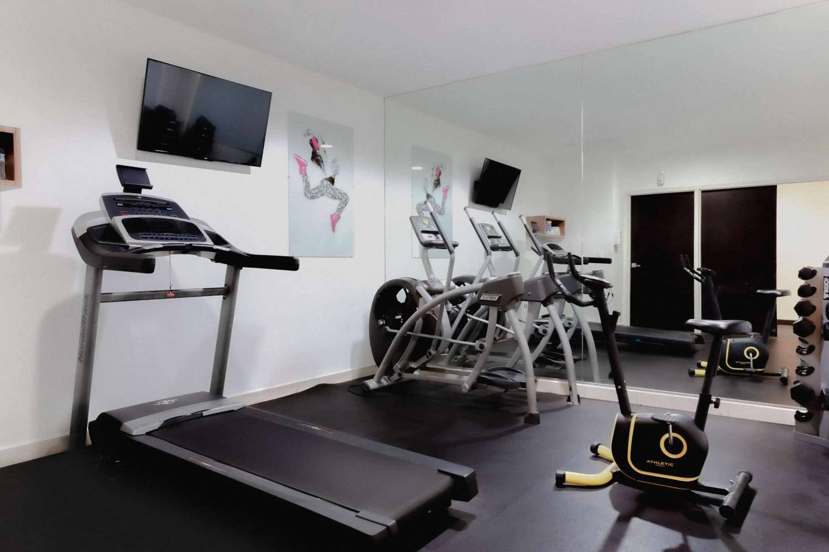 Fitness centre/facilities in Sleep Inn Tijuana