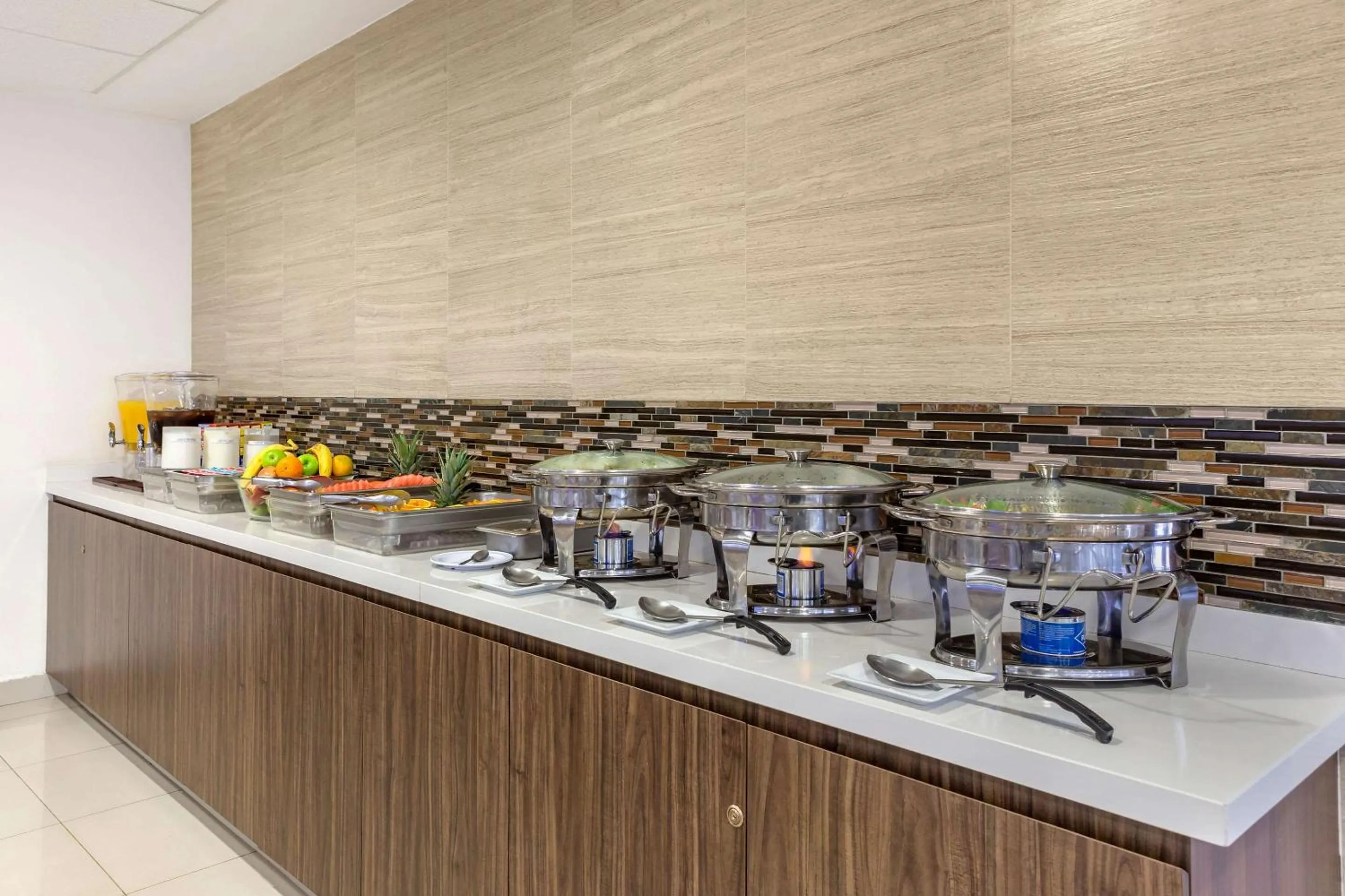 Breakfast in Sleep Inn Tijuana