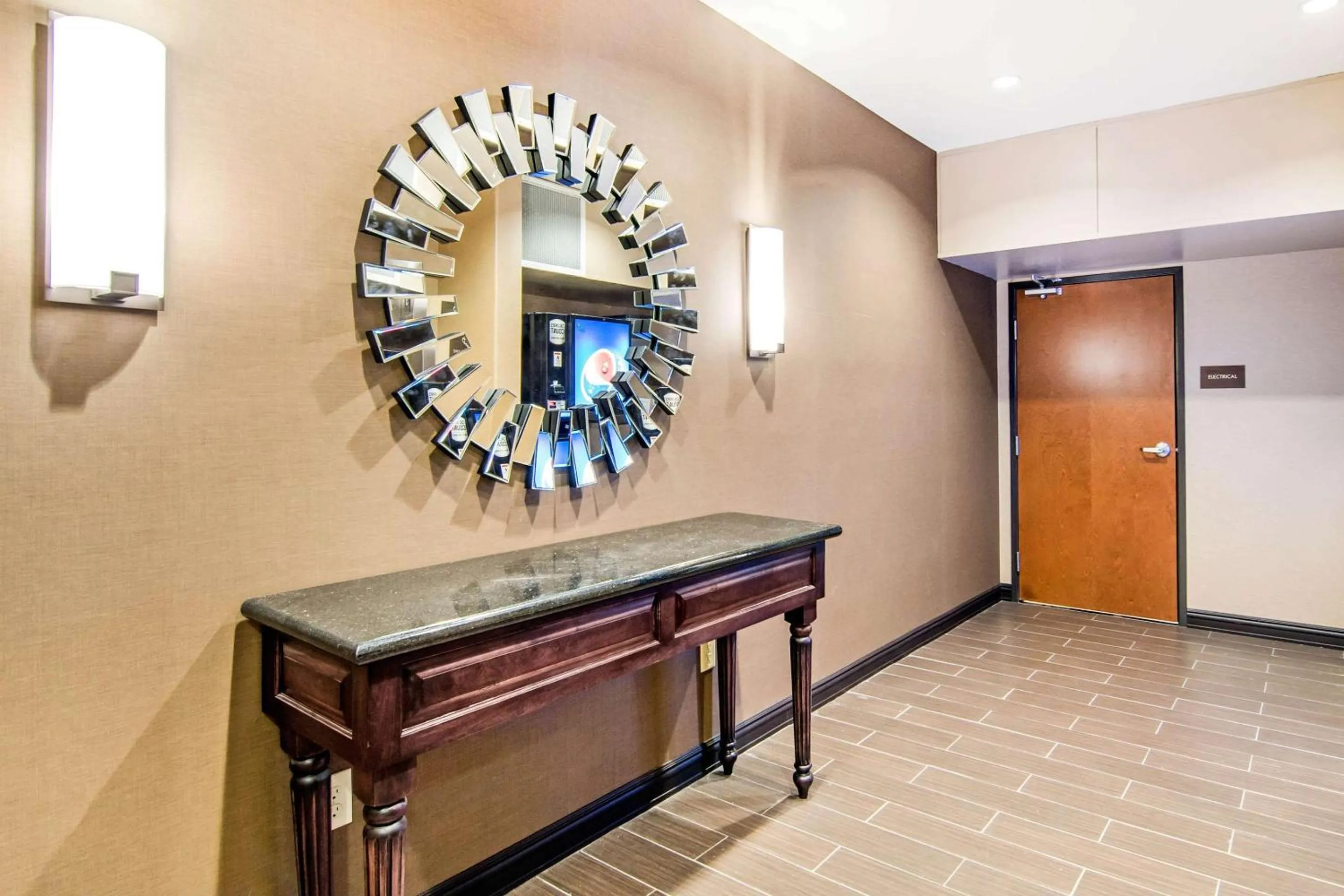 Lobby or reception in Comfort Inn & Suites - Independence