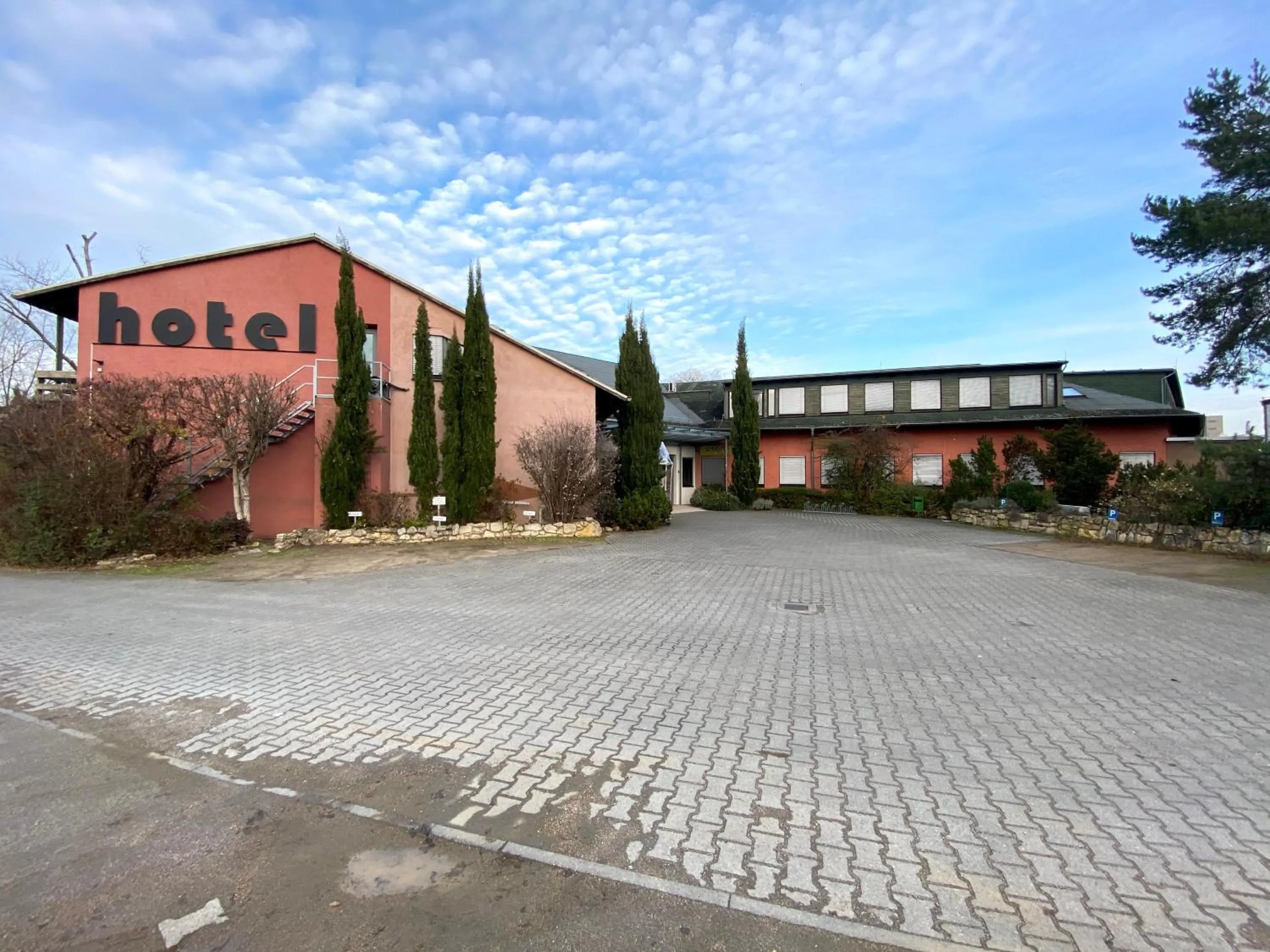 Property building in Smarthotel Ingelheim