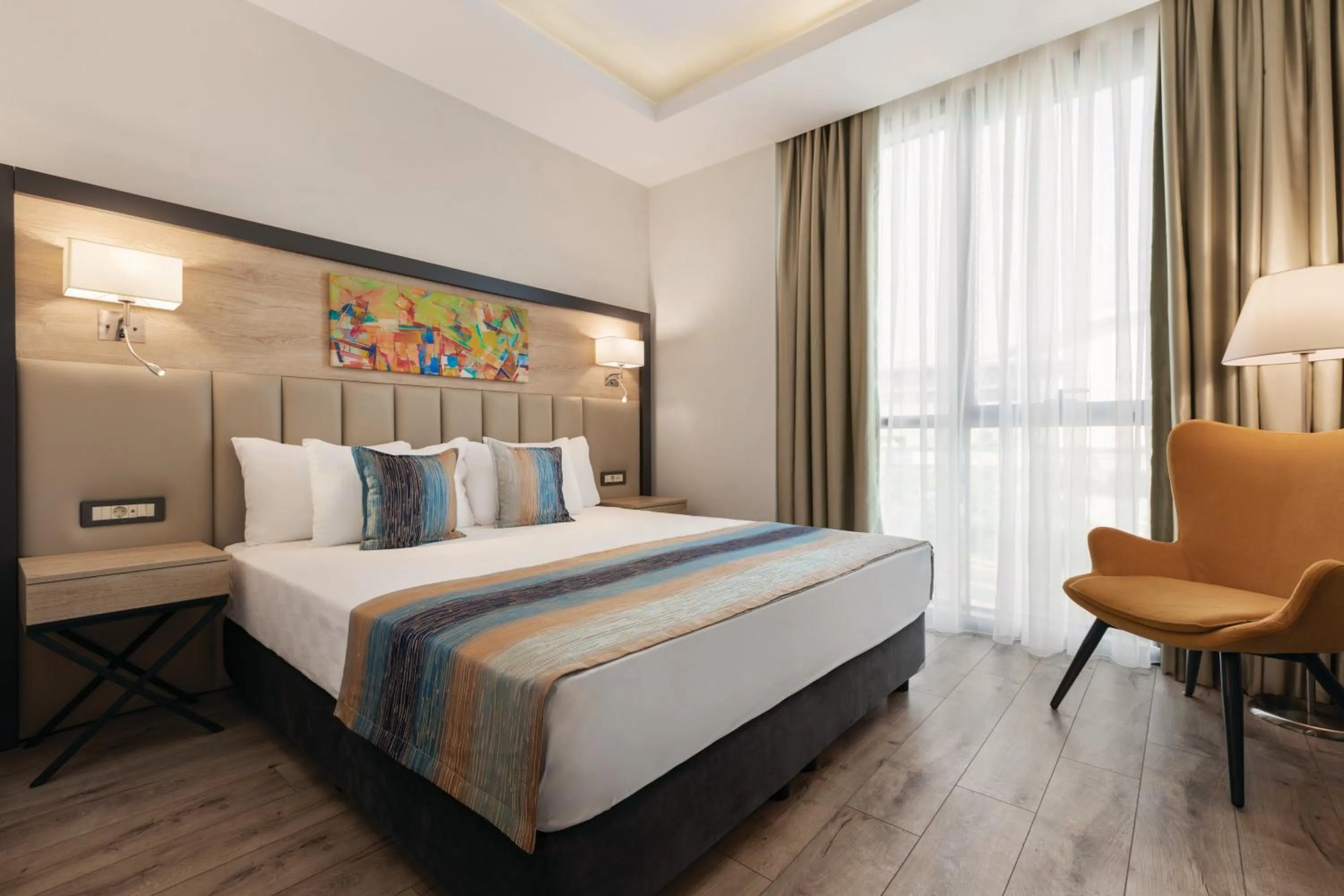 City view, Bed in Ramada Encore By Wyndham Istanbul Basin Express