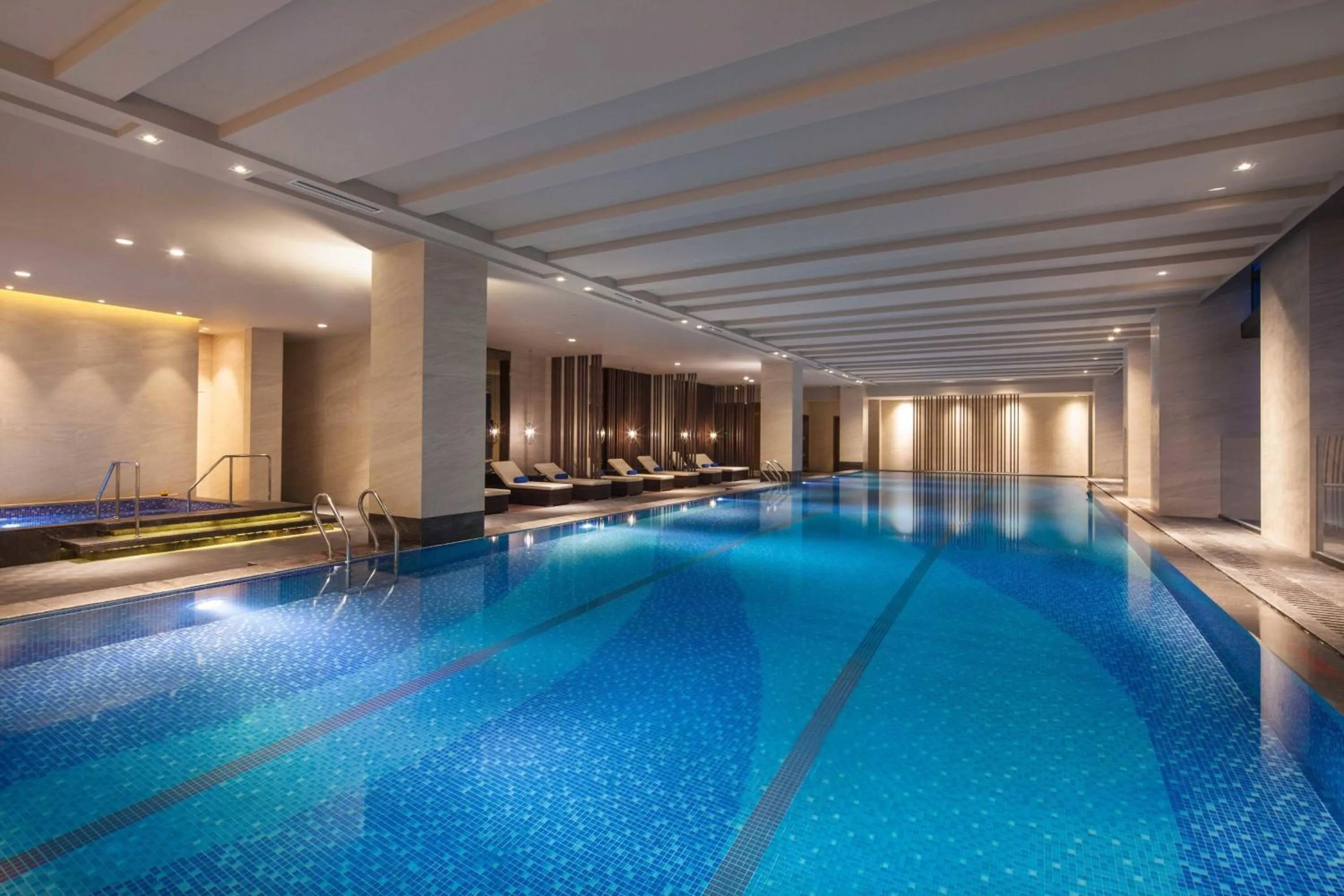 Swimming pool in Four Points by Sheraton Hefei, Baohe