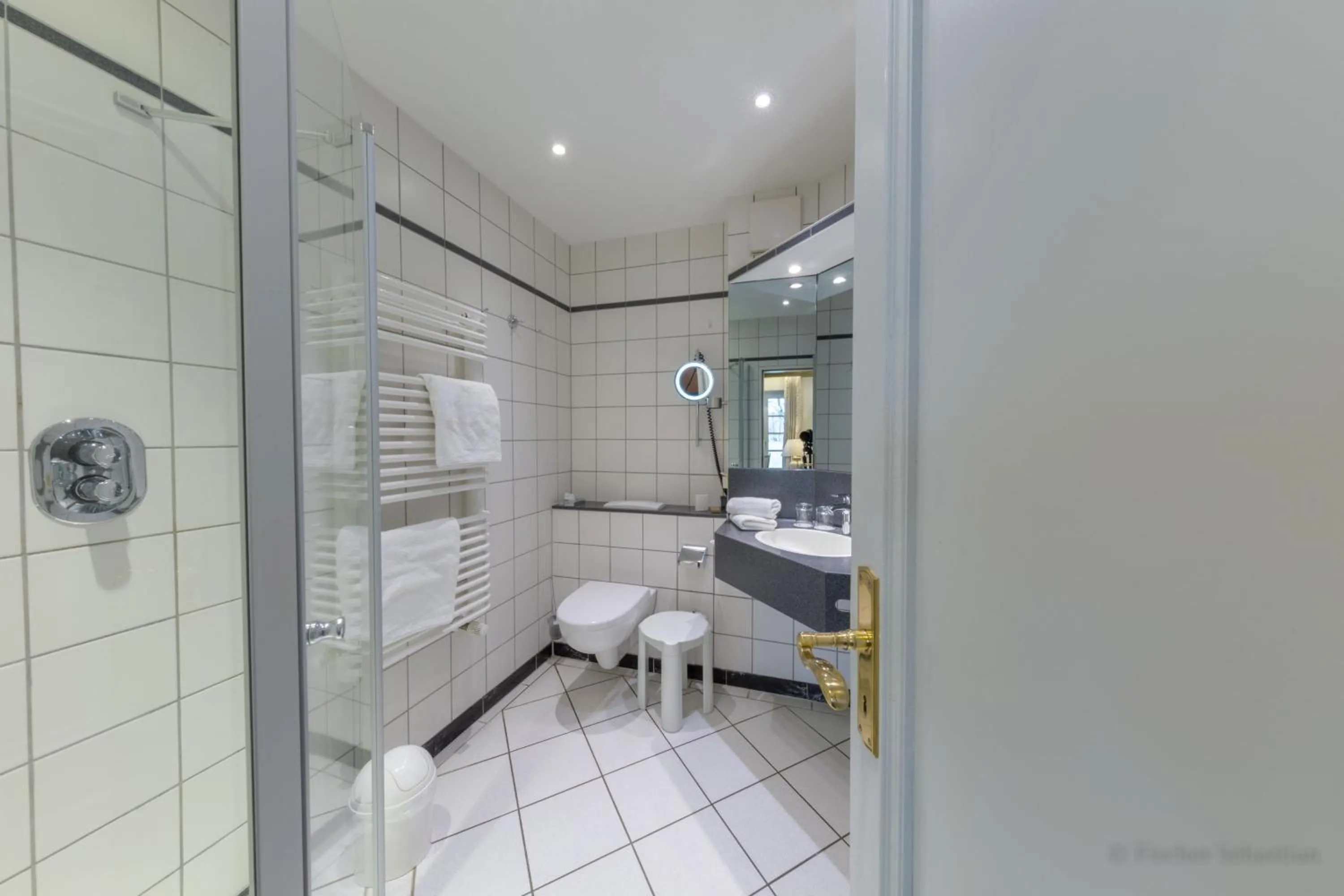 Bathroom in Romantik Hotel Fischerwiege