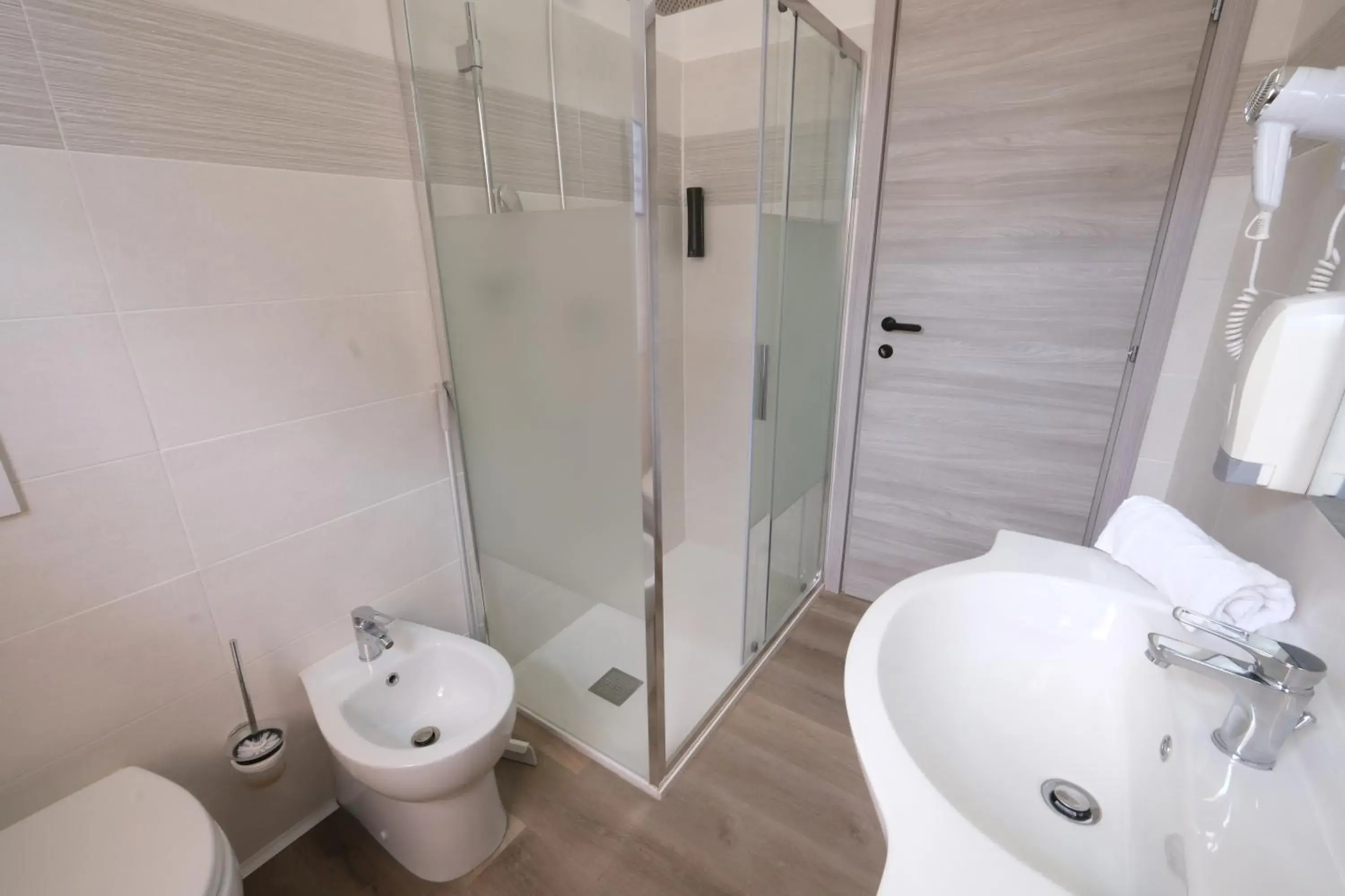 Twin Room with Shared Bathroom in Hostel 3 Twin Room with Shared Bathroom in Hostel 3