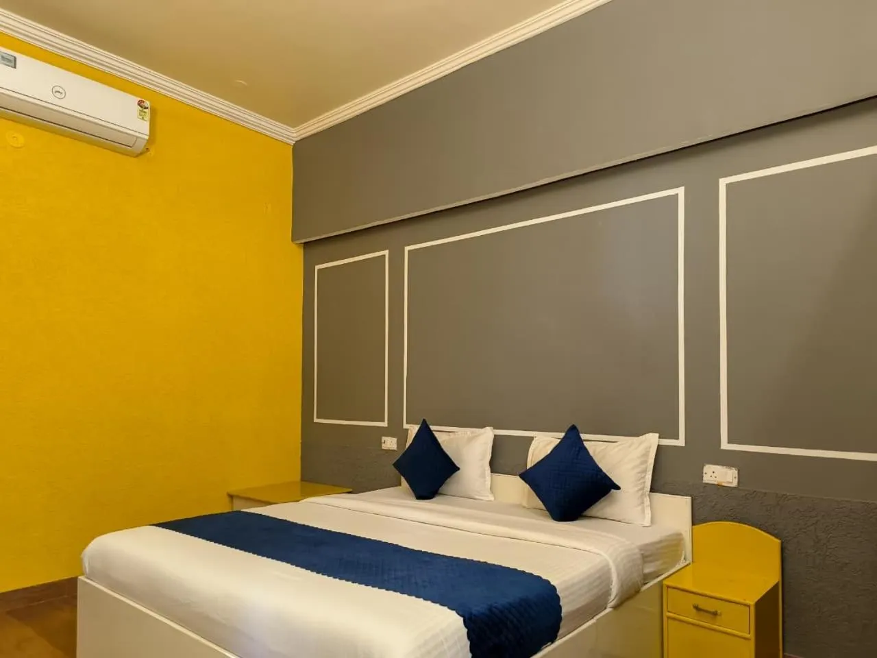 Bed in Elephant Pushkar