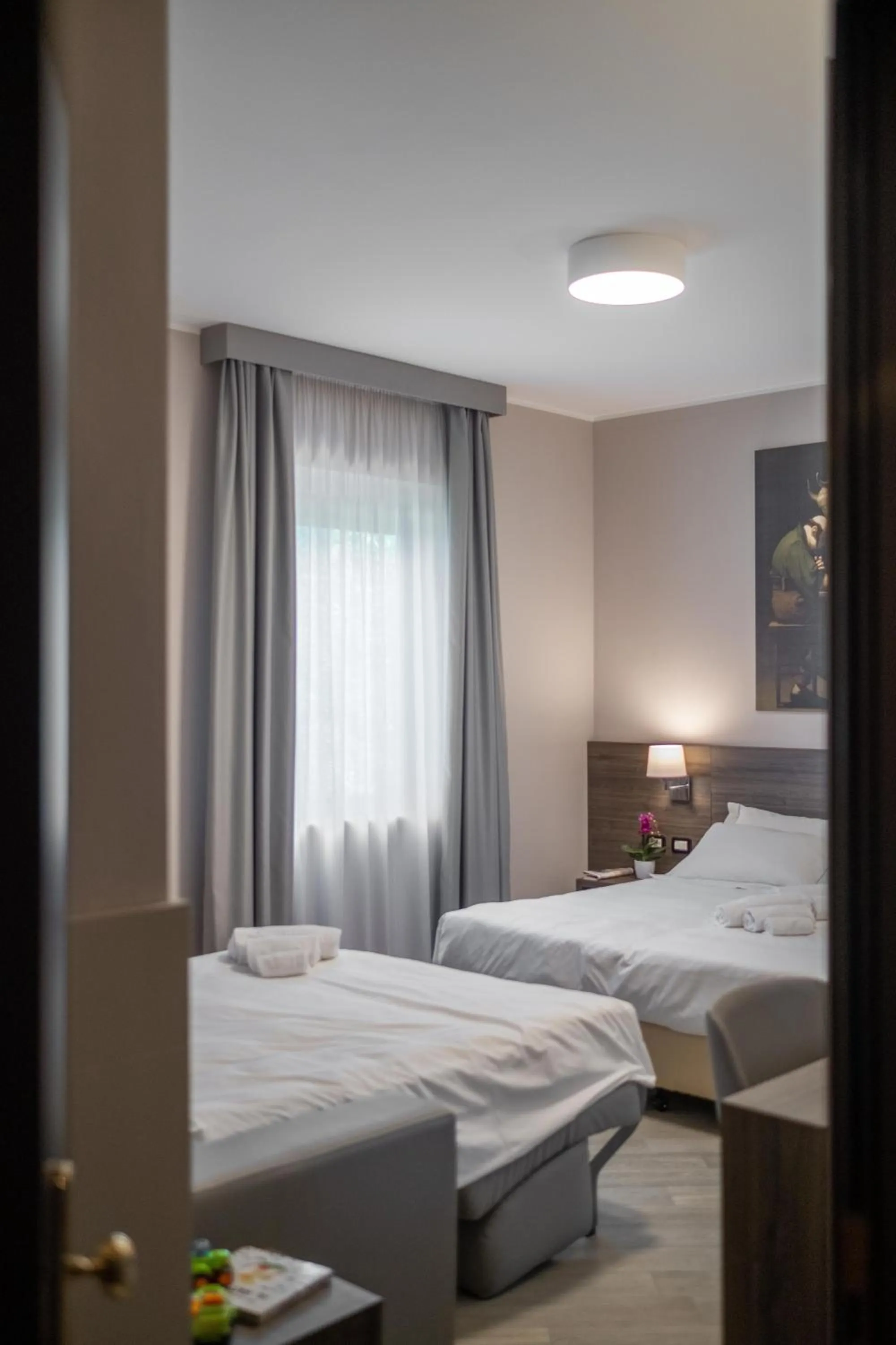 Shower, Bed in Hotel Guerro