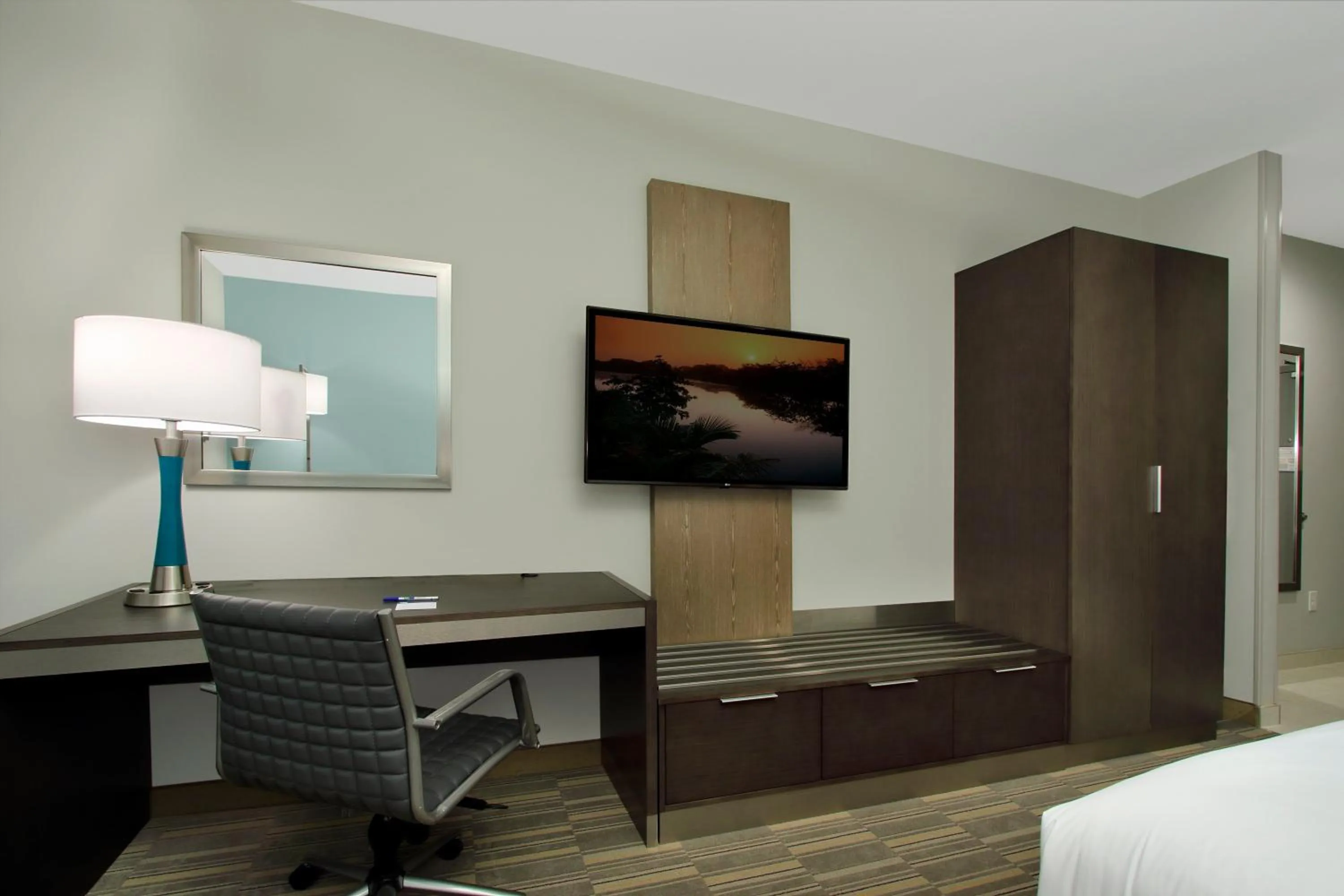 Photo of the whole room, Bed in Holiday Inn Express & Suites - Lake Charles South Casino Area by IHG