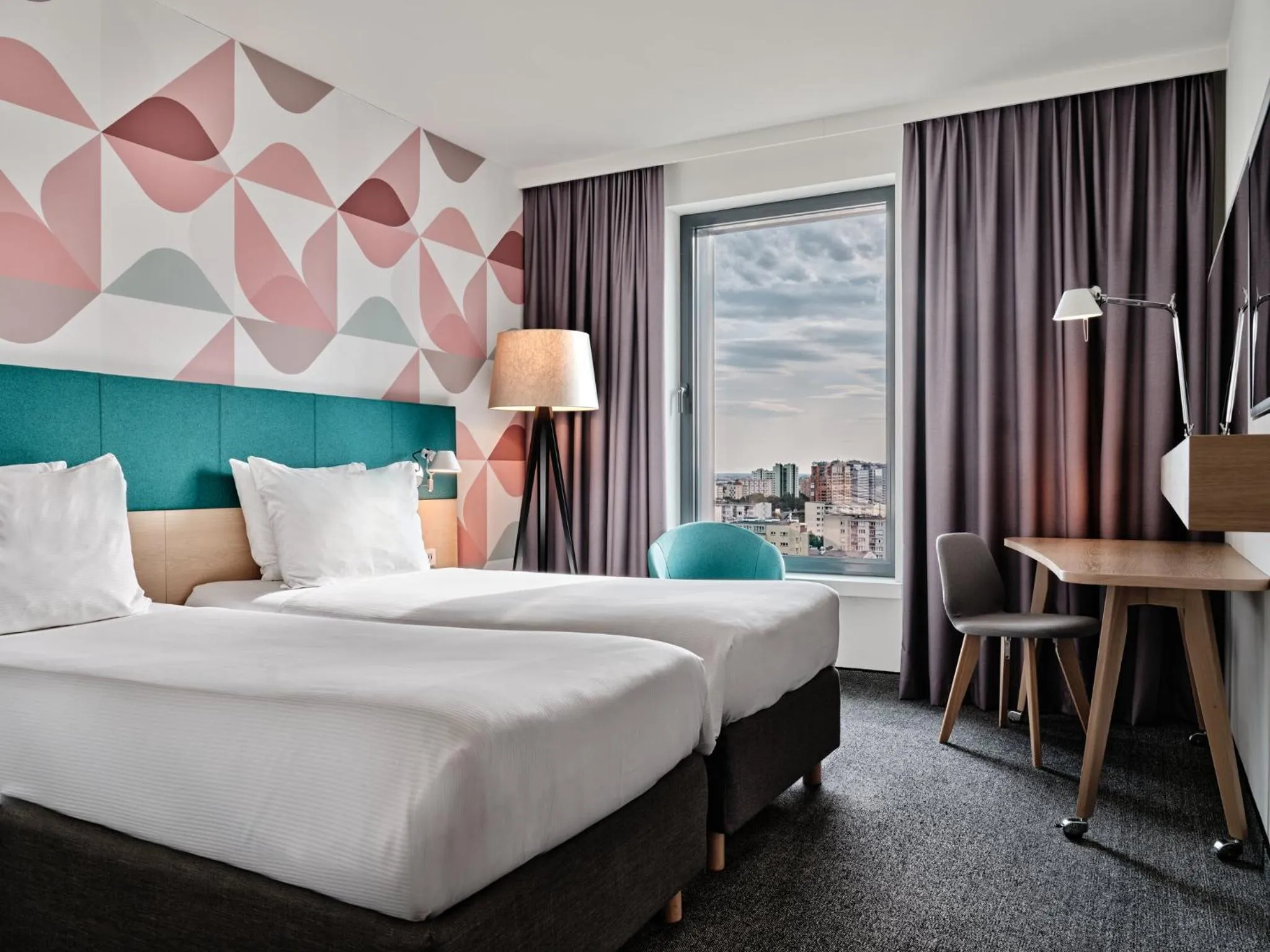 Photo of the whole room, Bed in Holiday Inn - Warsaw City Centre by IHG